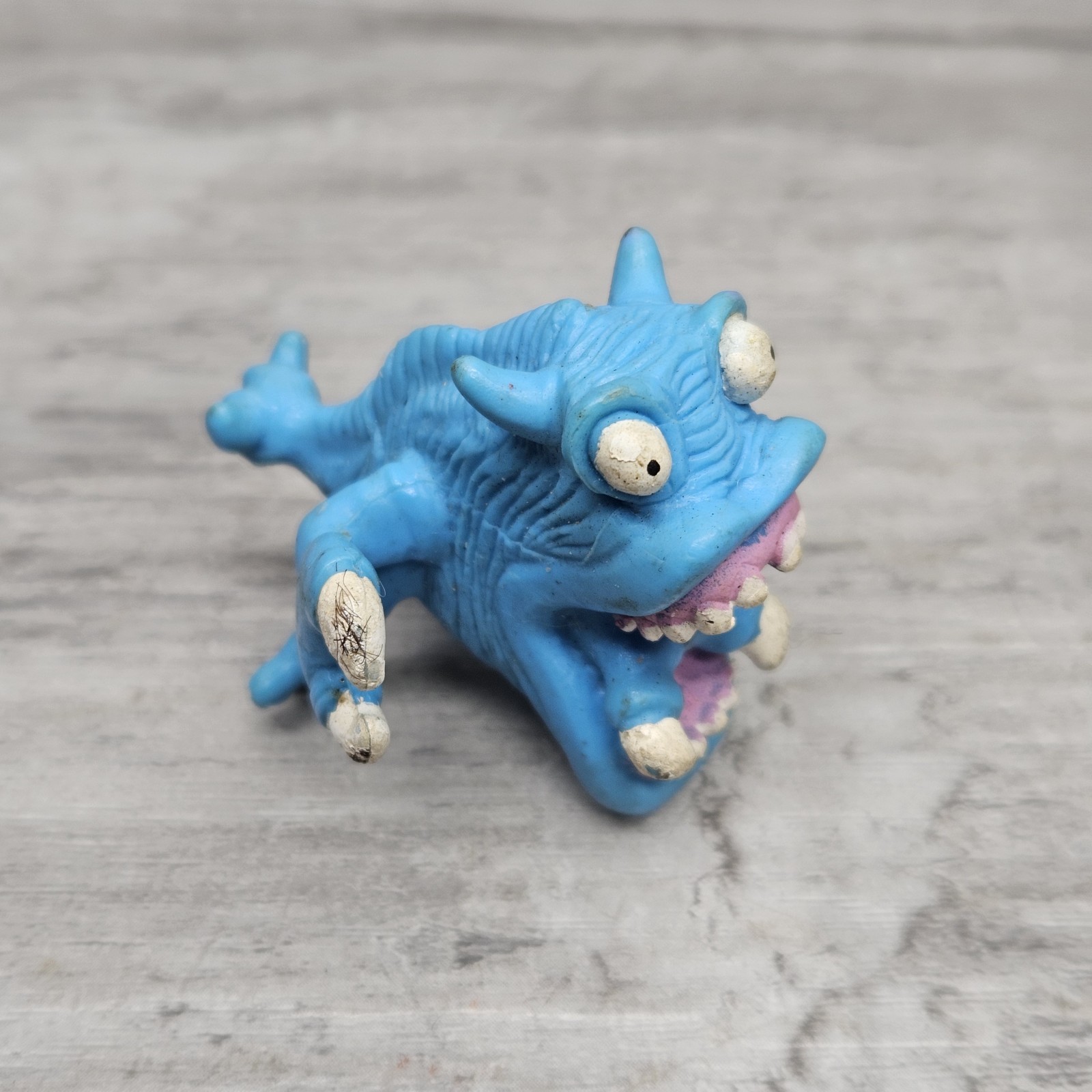 Extreme Ghostbusters Eduardo 1997 Vintage Blue Ghost 2&Prime; and Backpack Accessories
