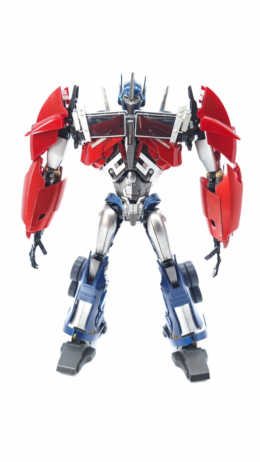 Iron Warrior IW-07 Leader DLX Optimus Prime Transformers Prime Action Figure