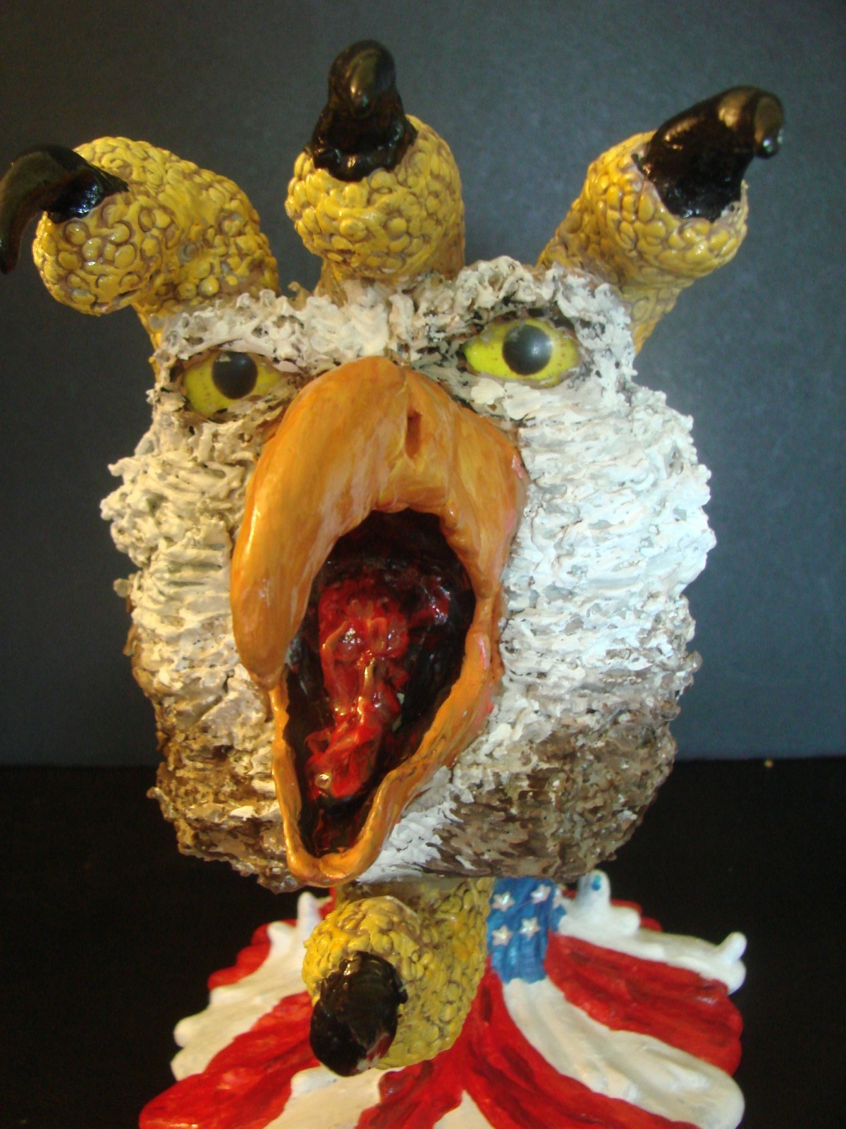 EAGLE SCREAM HAND Custom Kidrobot Santa Cruz Skateboards Screaming Hand Figure