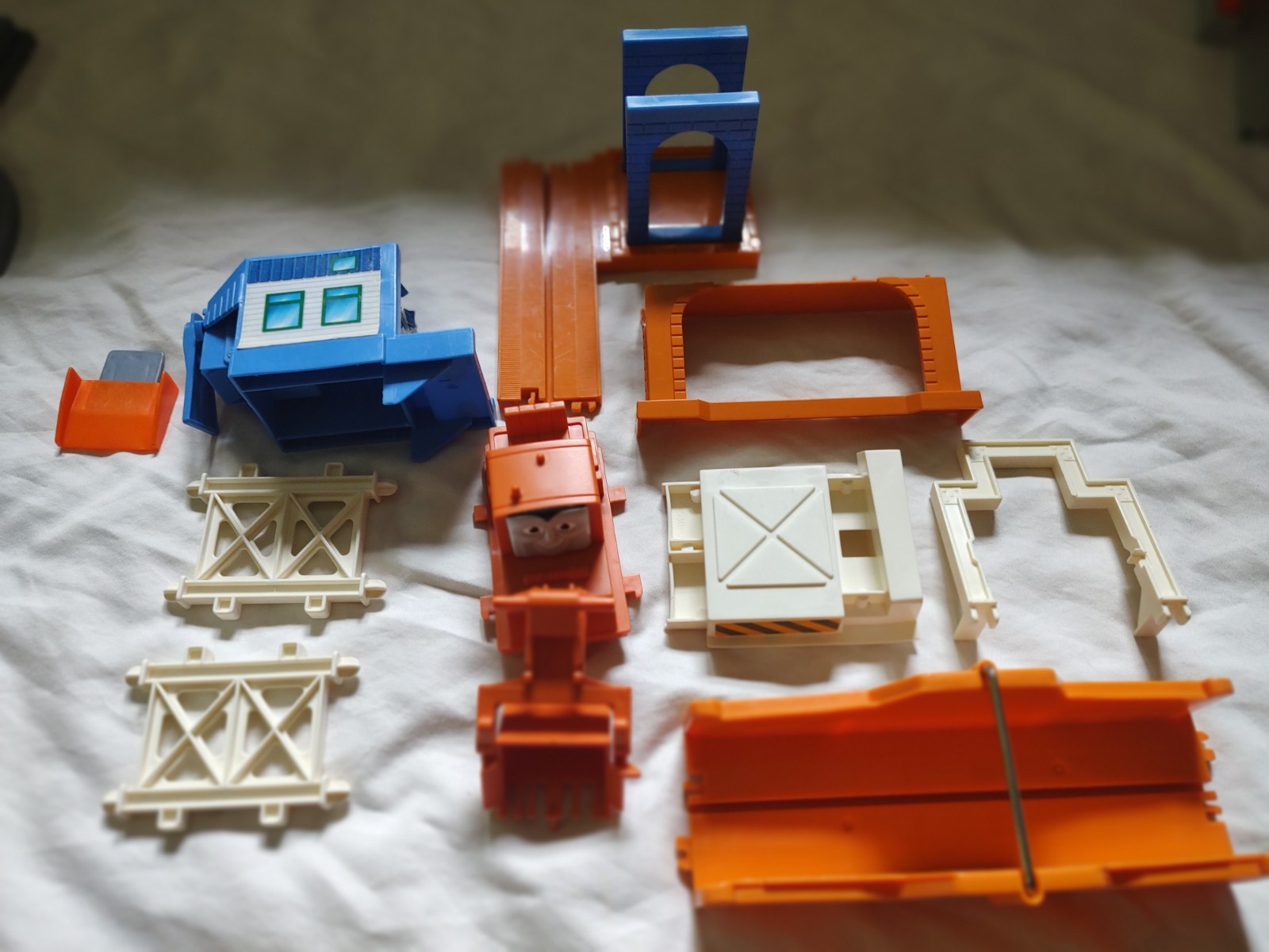 2006 Sodor Coal Loader Engine Works Timber Yard Post Office Thomas Train Lot+