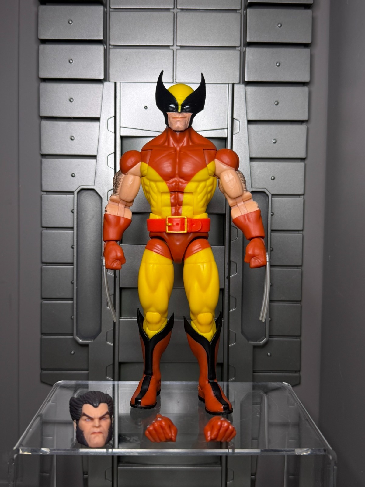 HASBRO MARVEL LEGENDS RETRO SECRET WARS WOLVERINE UNCANNY X-MEN 6&Prime; LOOSE