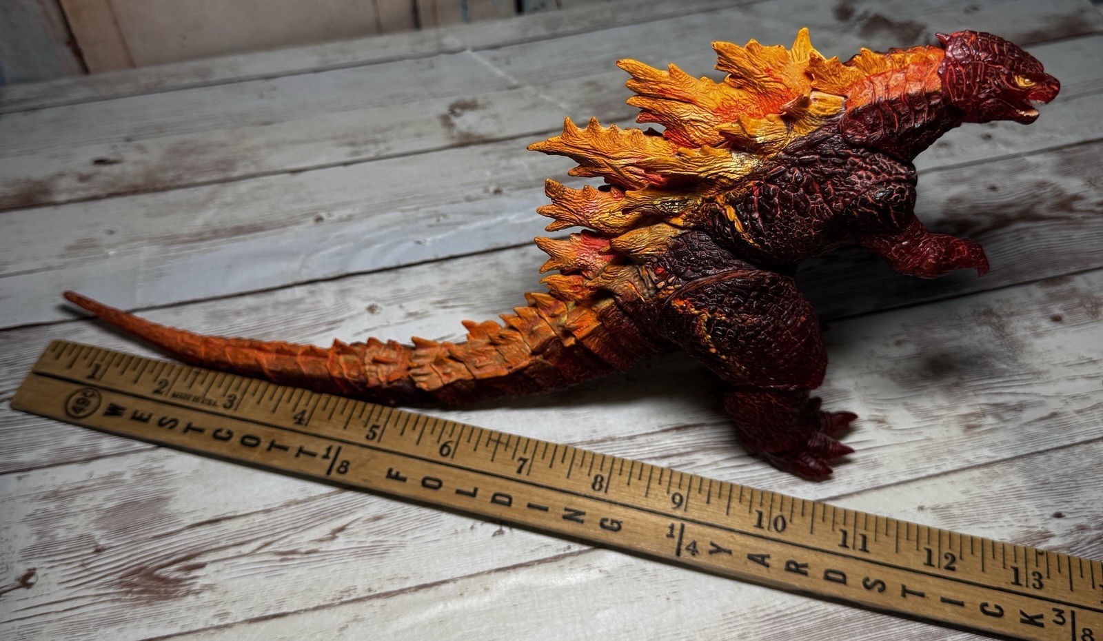 NECA Burning Godzilla V2 King of The Monsters 12&Prime; Large Action Figure 2019 RARE
