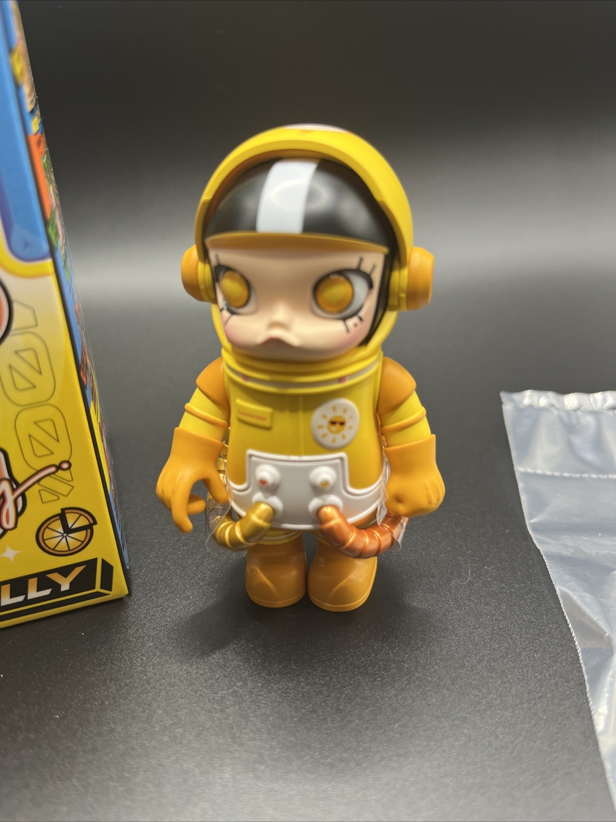 POP MART Mega Space Molly 100% Funshine Bear Figure Authentic Blind Box Open Box