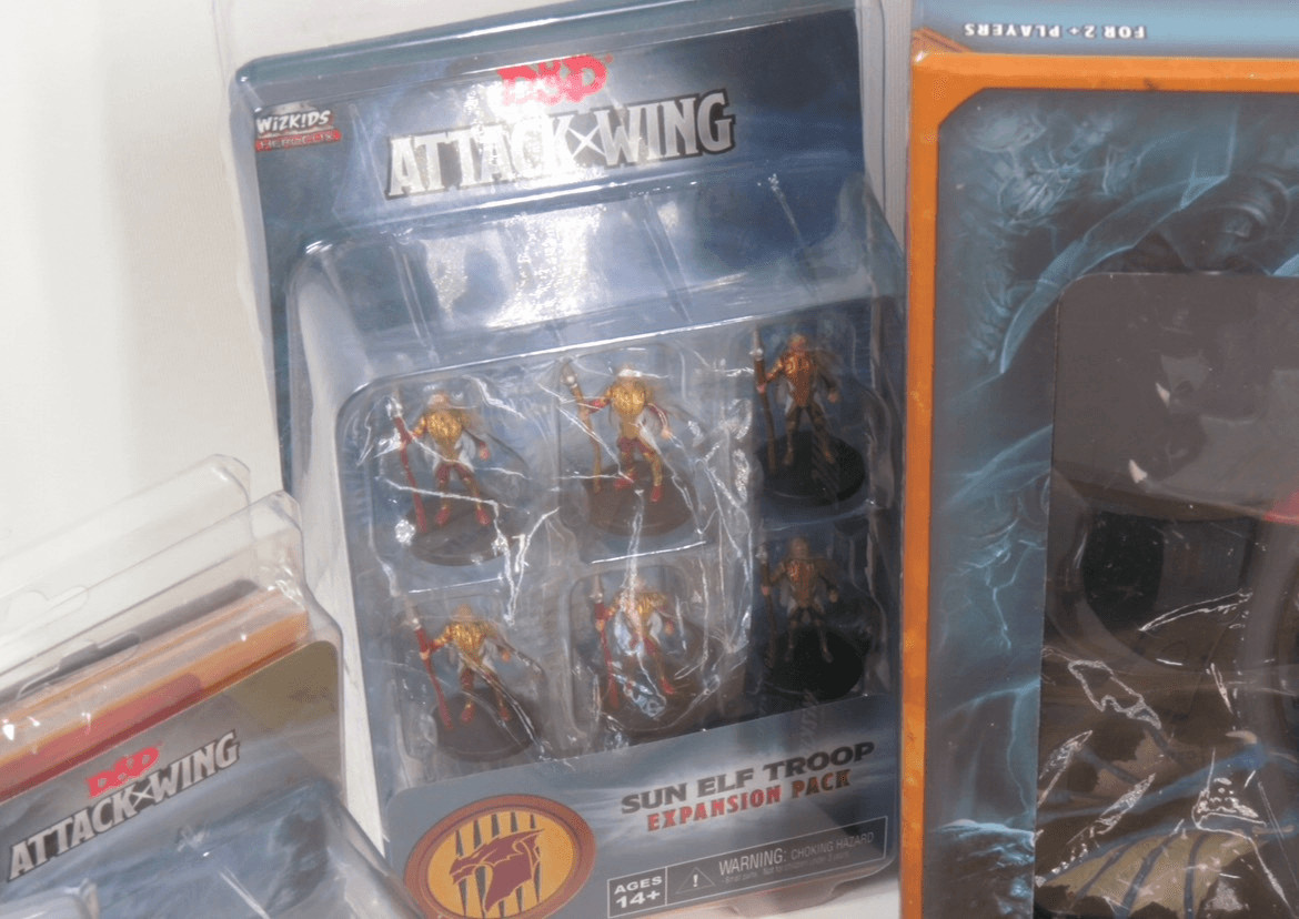 D&D Dungeons Dragons Attack Wing LOT Starter Set Dragon Frost Sun Elf Wraith