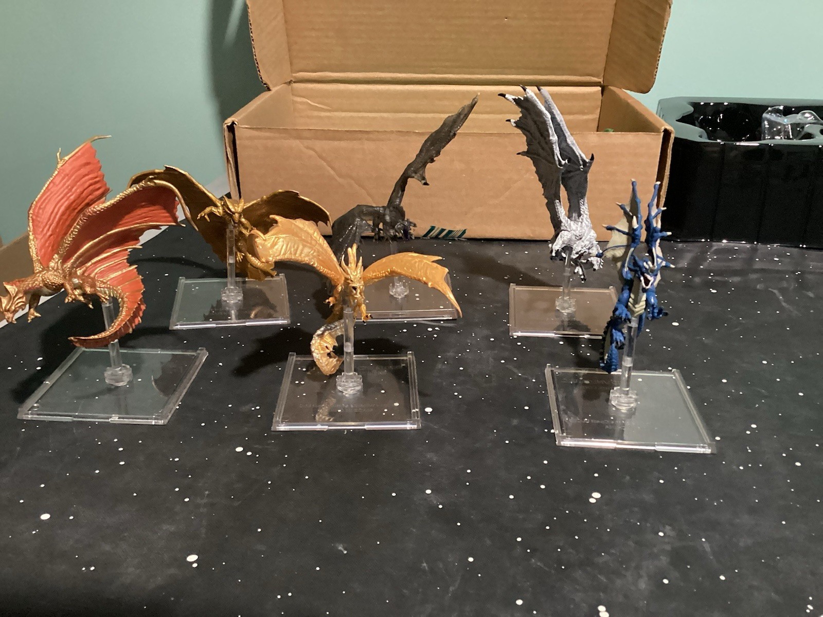 DND Attack Wing Lot. 8 Dragons and More Plus Rulebooks and Accessories