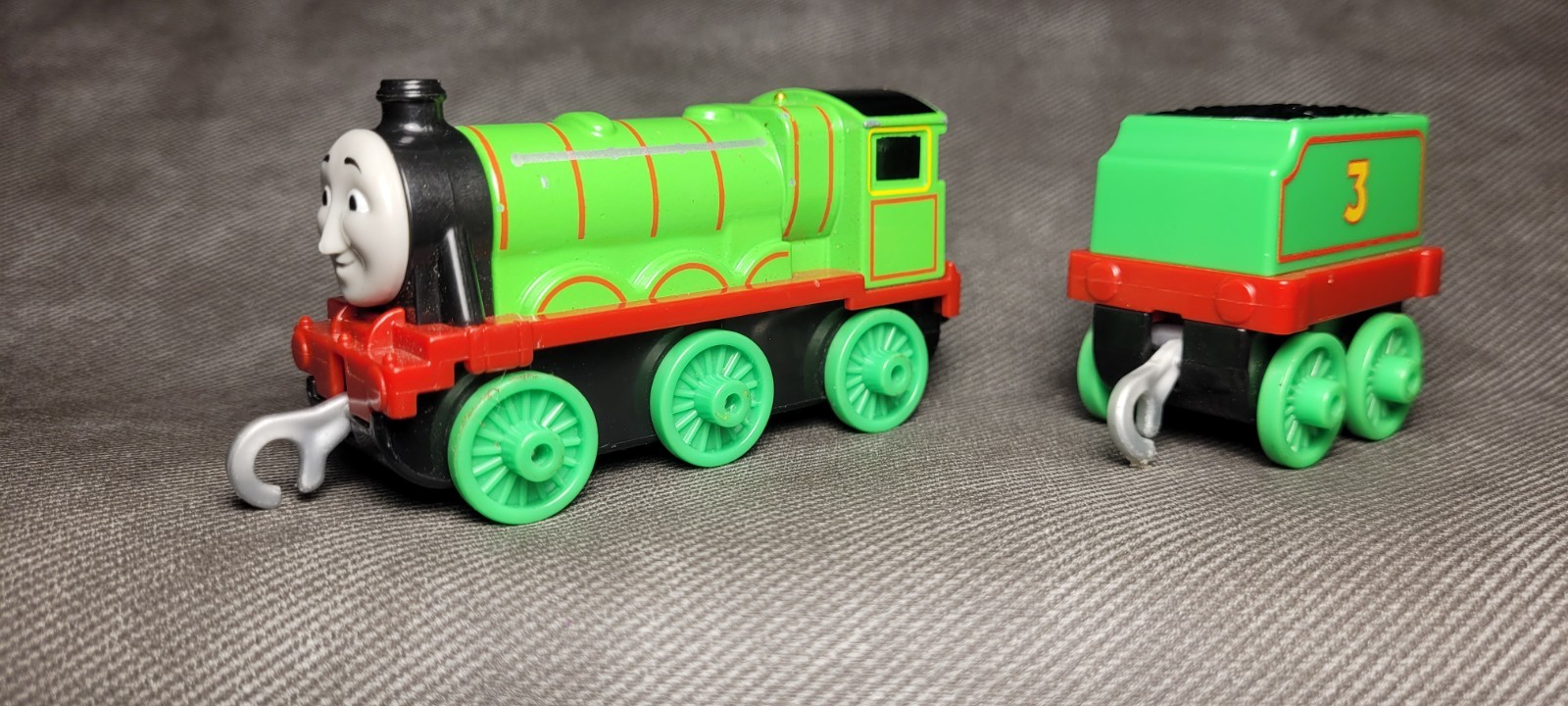 Thomas and Friends Henry the Engine No. 3 with tender diecast