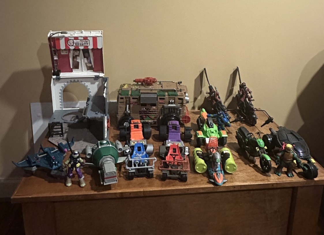 MASSIVE TMNT 2012 Viacom Playmates Lot