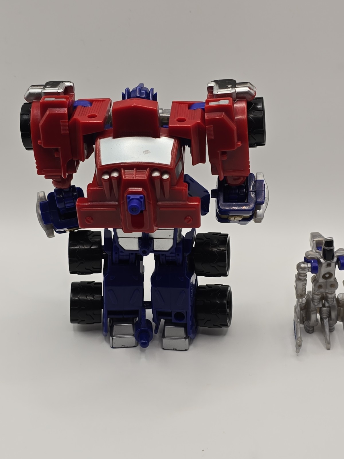 Transformers 2002 Armada Optimus Prime Figure Complete w/ Smokestacks