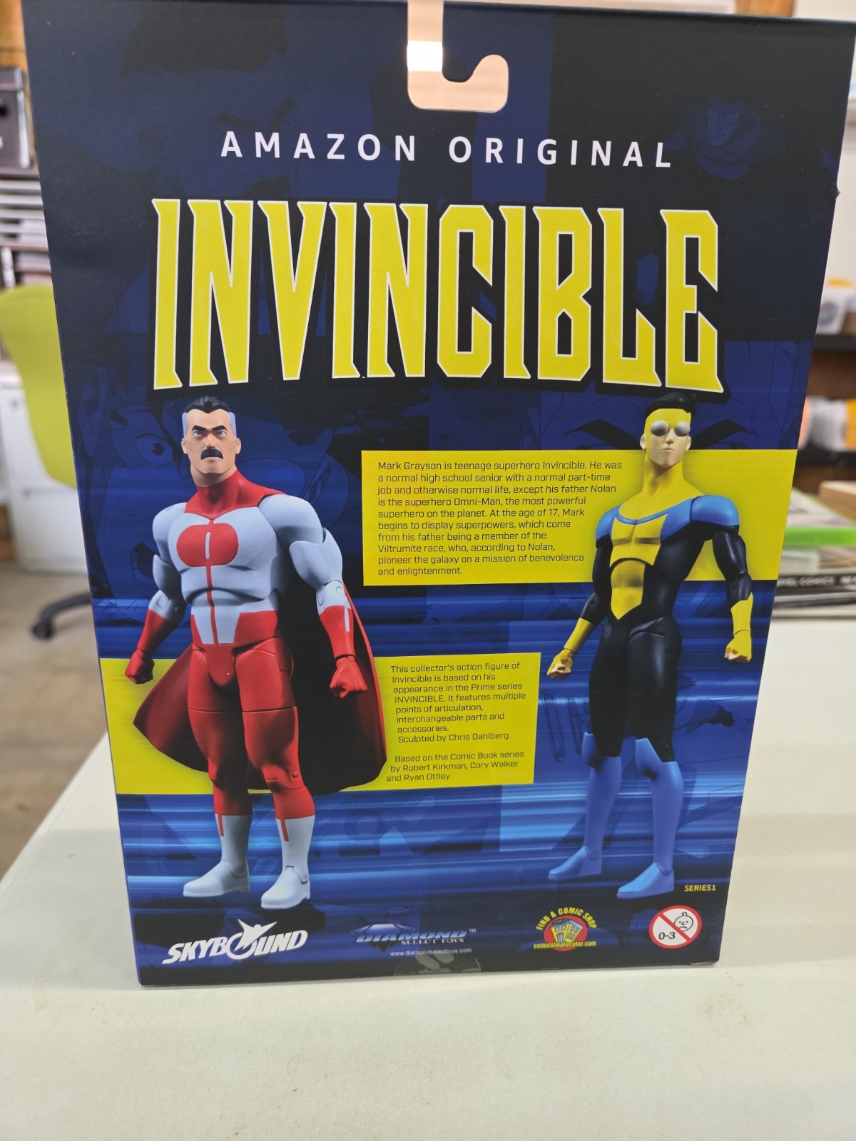 Diamond Select Invincible Deluxe Boxed Action Figure