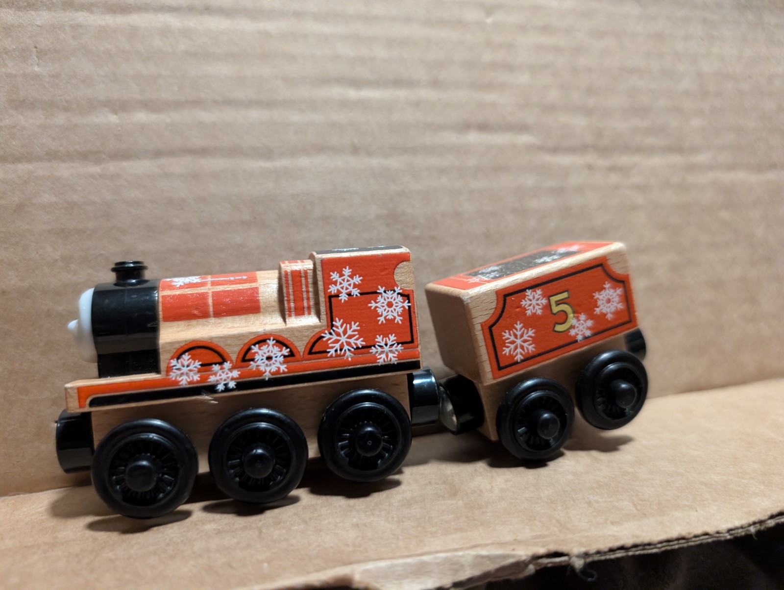 Thomas Wooden Railway Snowy James & Tenser Train