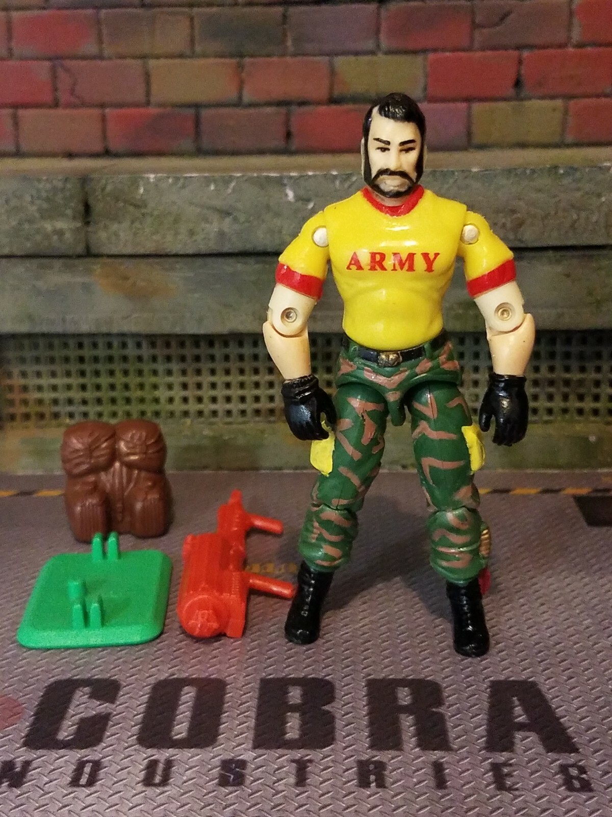 GI JOE ~ BIG BRAWLER ~ FUNSKOOL VARIANT ~ 100% COMPLETE with STAND & FILE CARD