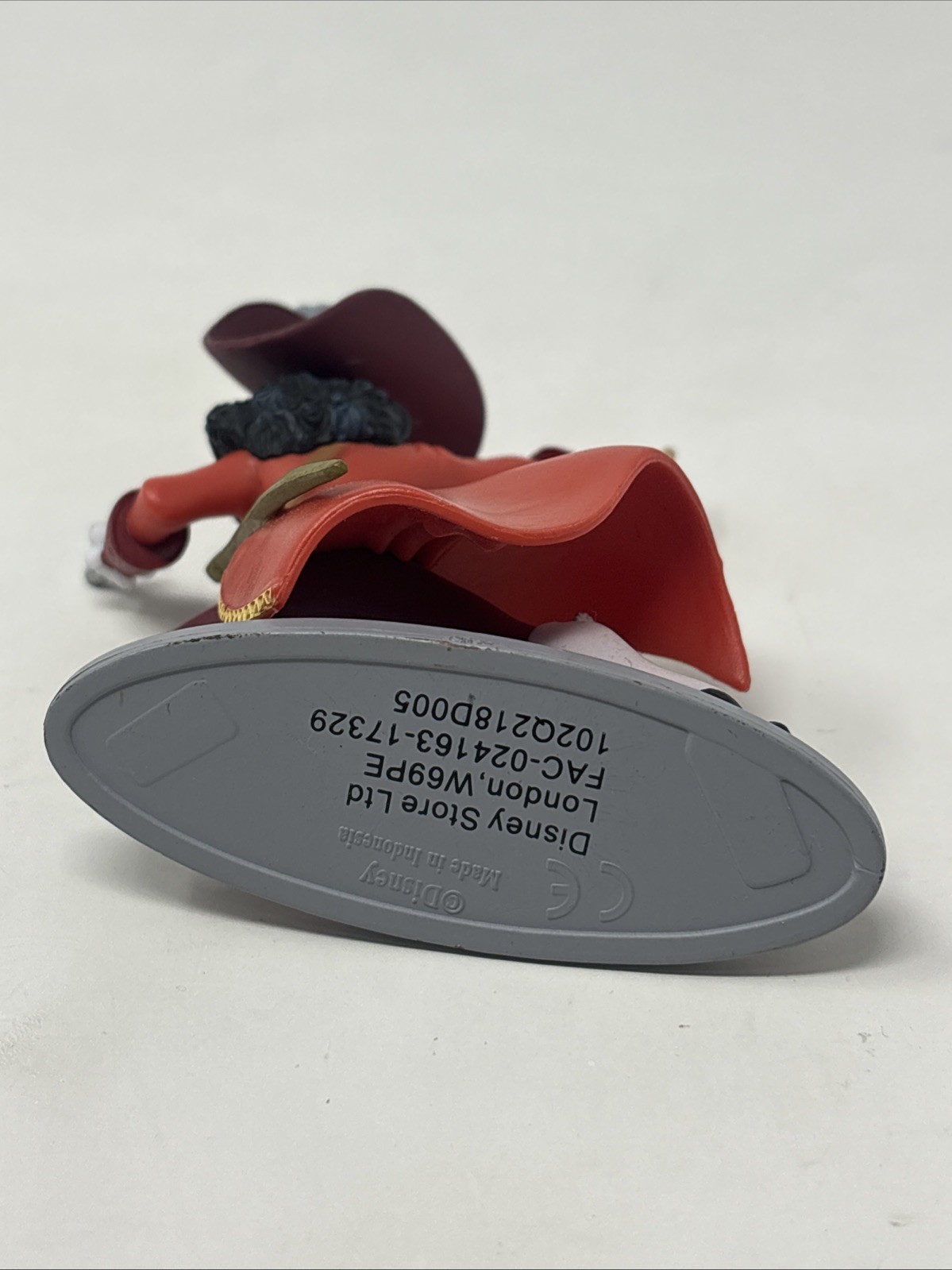 Disney Store Captain Hook with Sword Action Figure Cake Topper 3.5” PVC