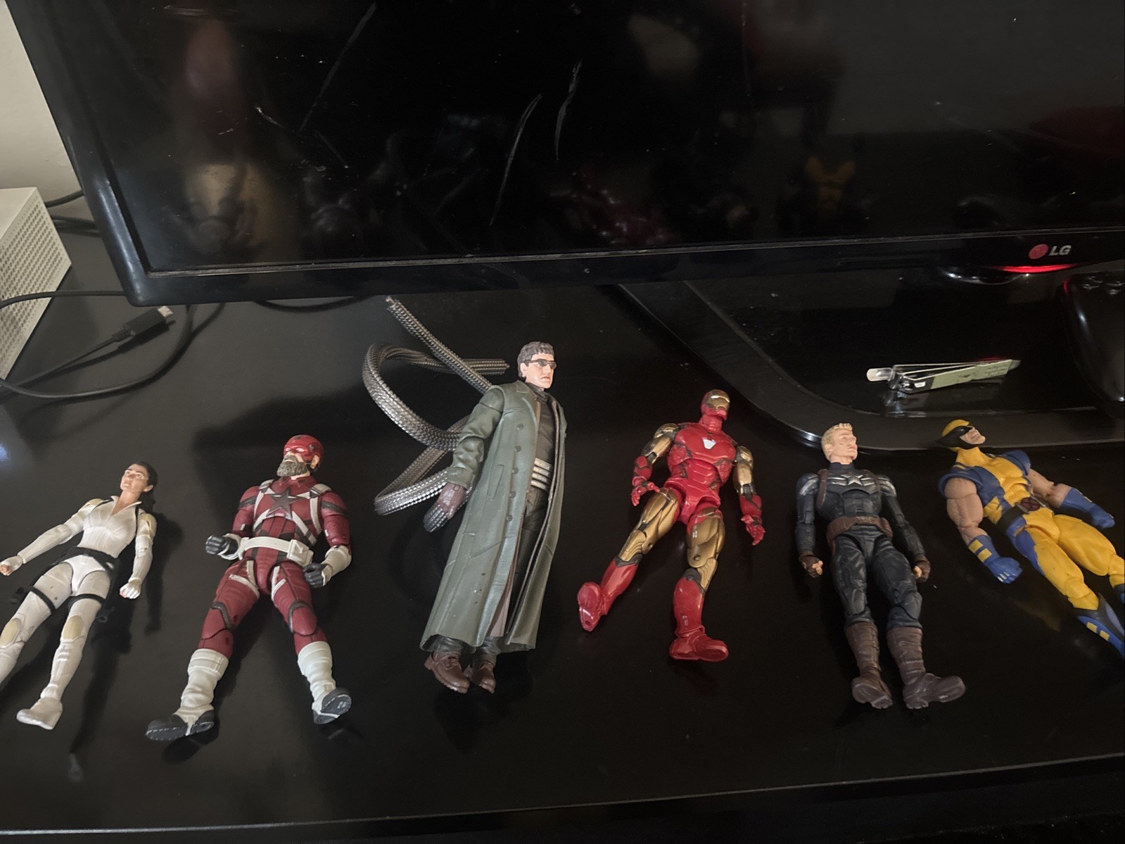 6 Marvel Legends Series Figures Bundle, Iron Man, Wolverine, Doc Ock Etc.