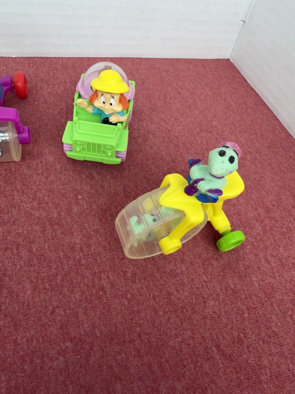 Vintage lot of 8 Warner Tiny toons functioning vehicles 2.5 inches long 1992