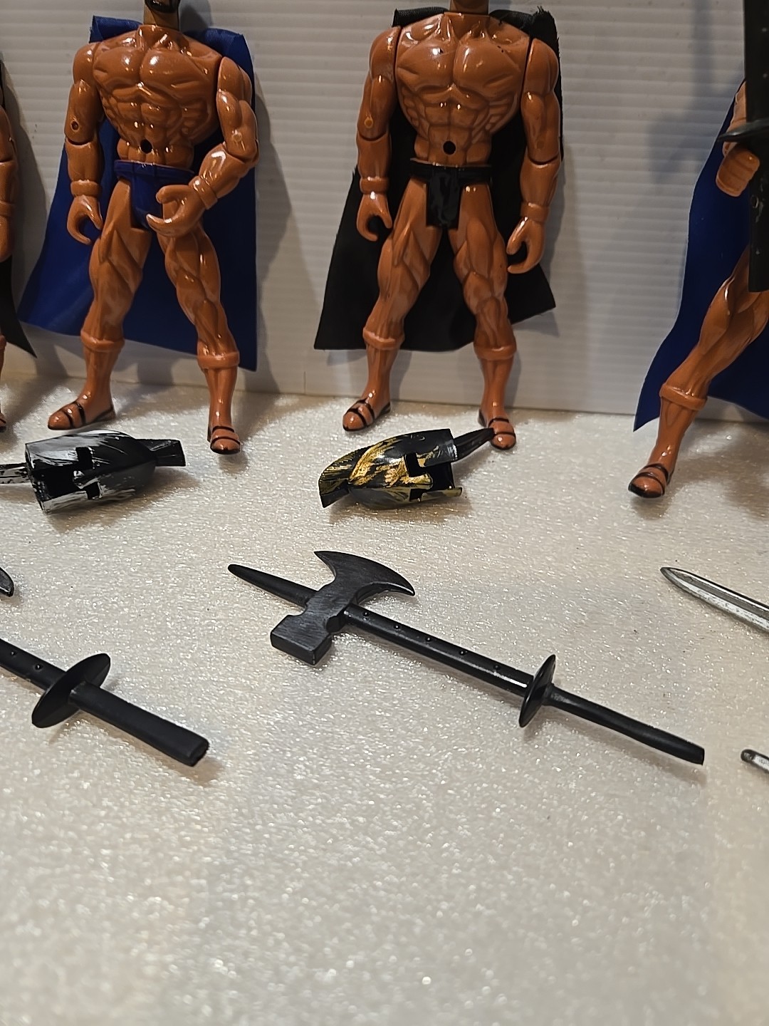 6 Gladiator Warrior Figures & Accessories