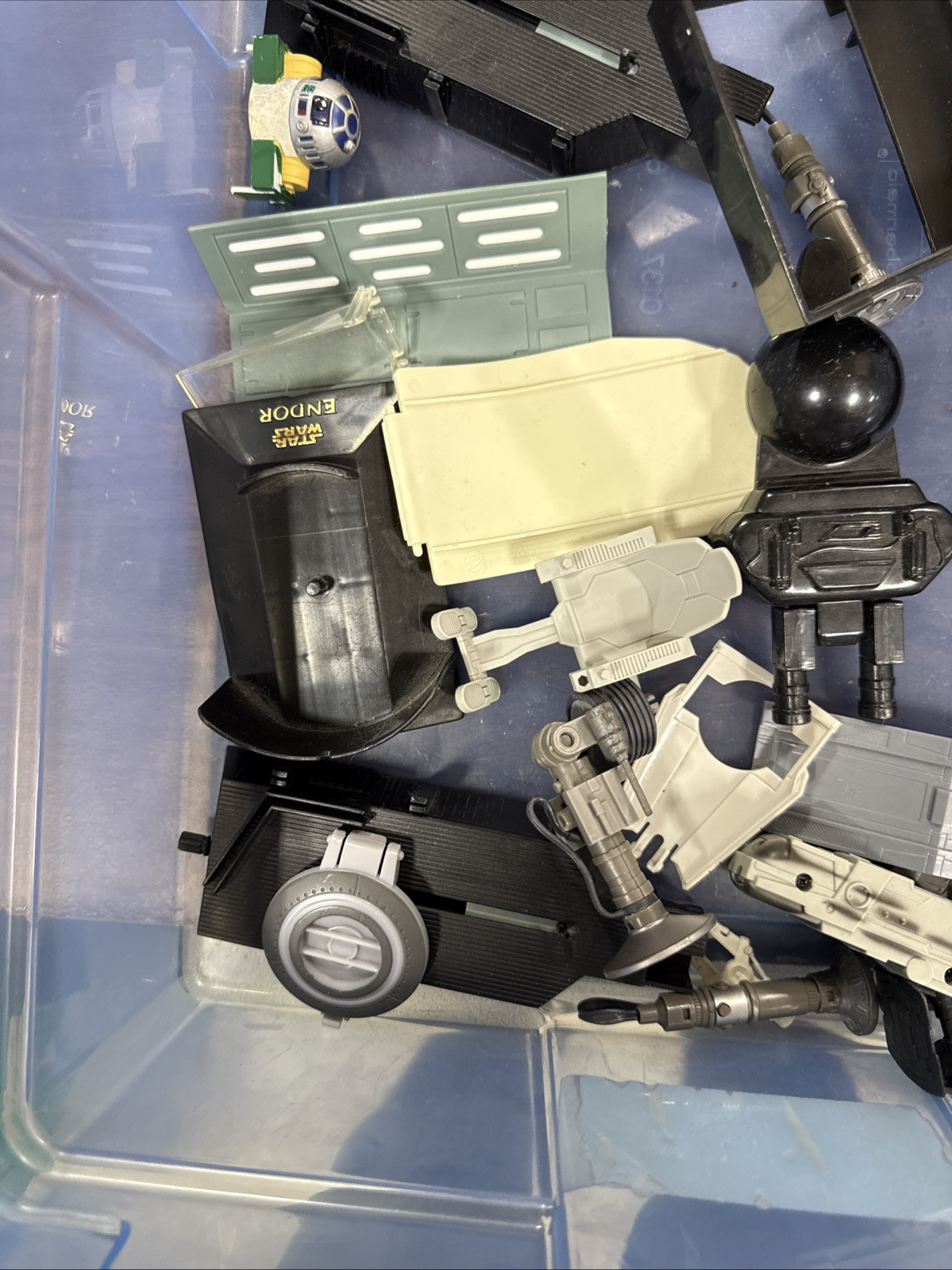Star Wars Accessories, Figure Stand, Misc Lot Of 30 A9