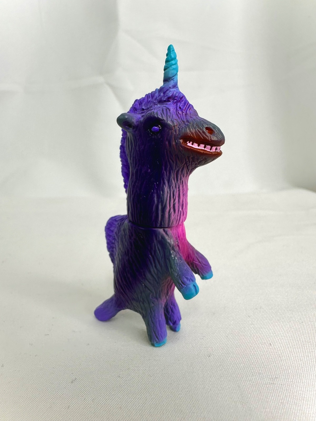 RAMPAGE TOYS GIRAFFYCORN MINI SOFUBI SOFT VINYL TOY JAPAN KAIJU PURPLE BLACK