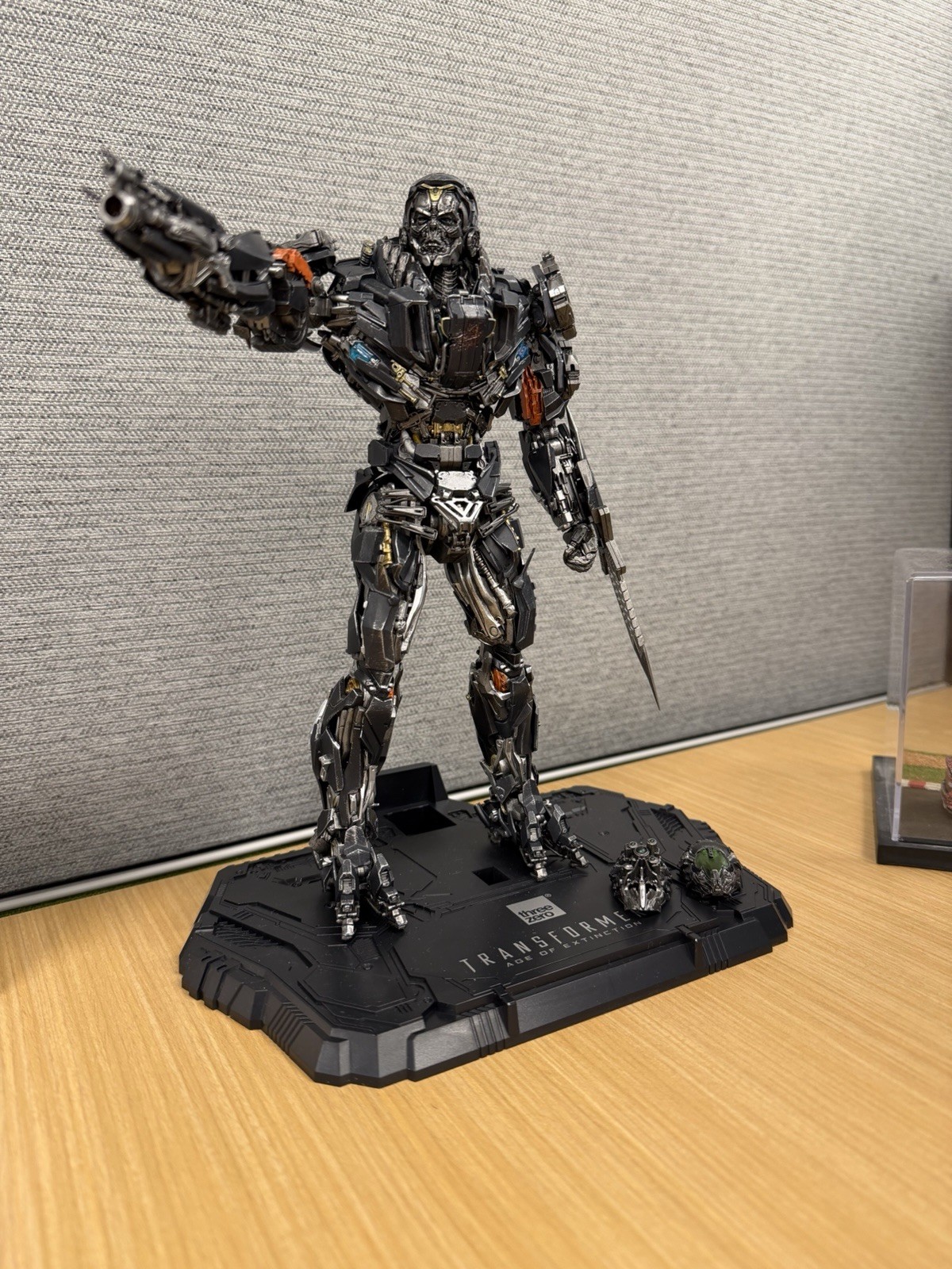 Threezero Transformers Age Of Extinction DLX Lockdown *Event exclusive*