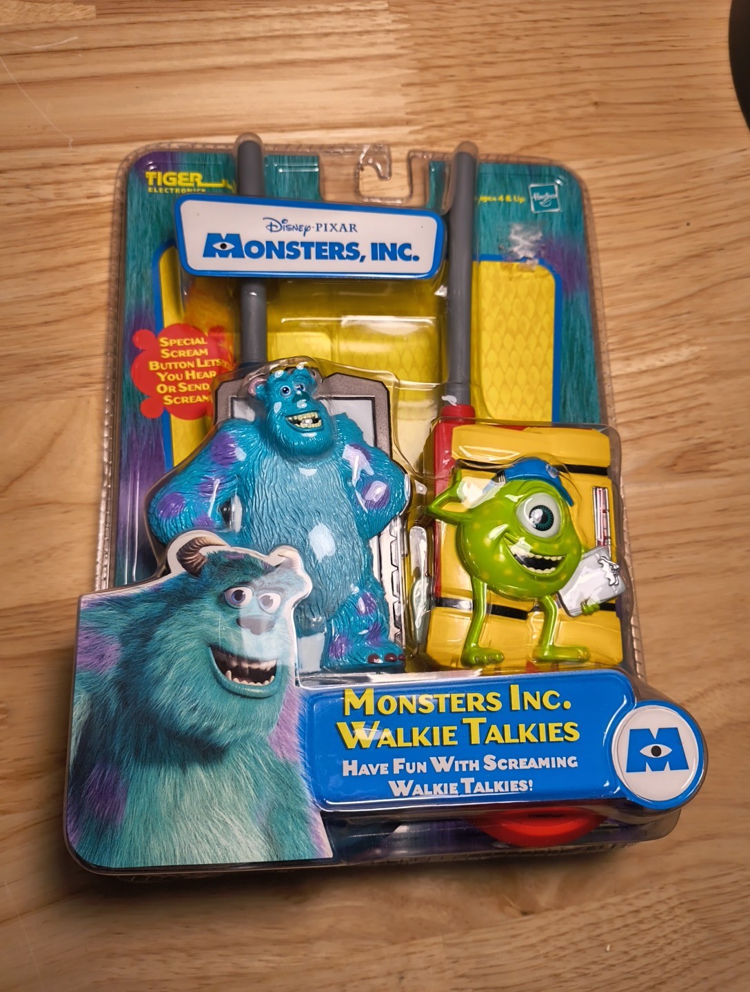 Monsters Inc DISNEY 2001 Walkie Talkie Set Mike Sulley Sealed NIB Tiger