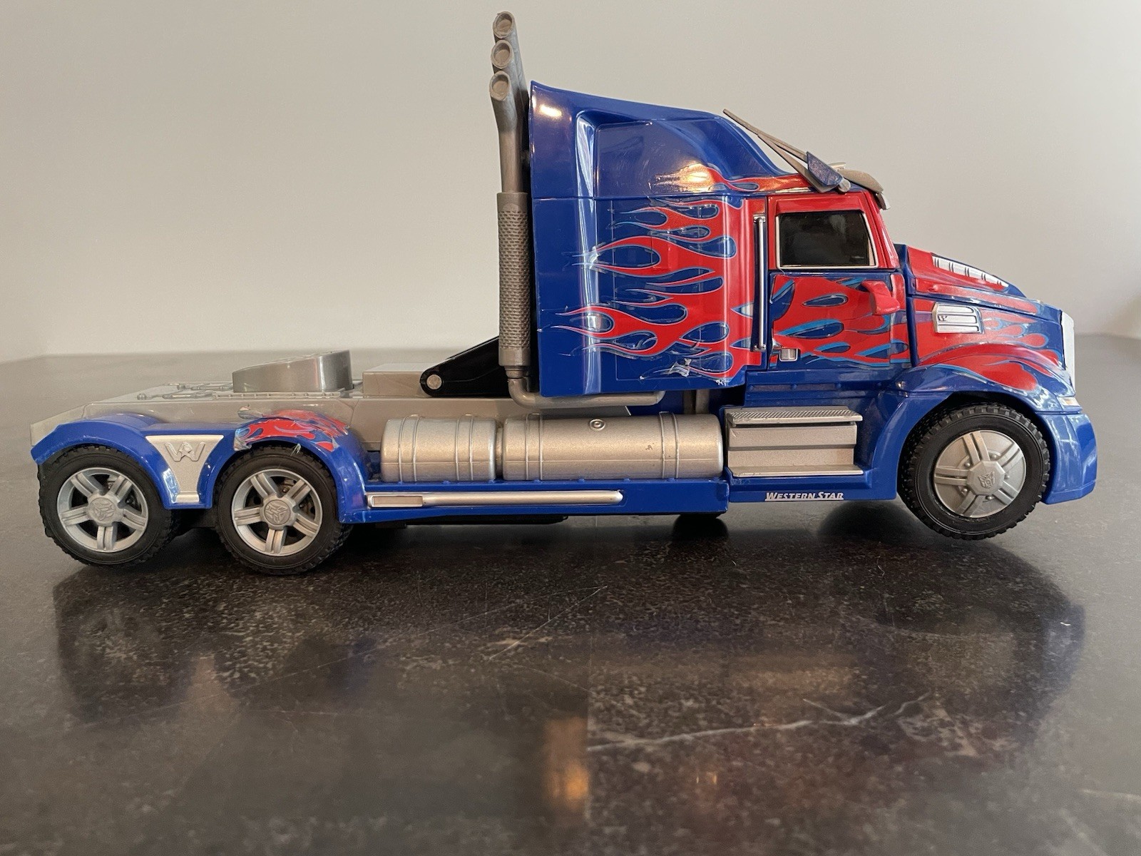 TRANSFORMERS AOE RC Optimus Prime Remote Control Truck No Remote Hasbro 2014