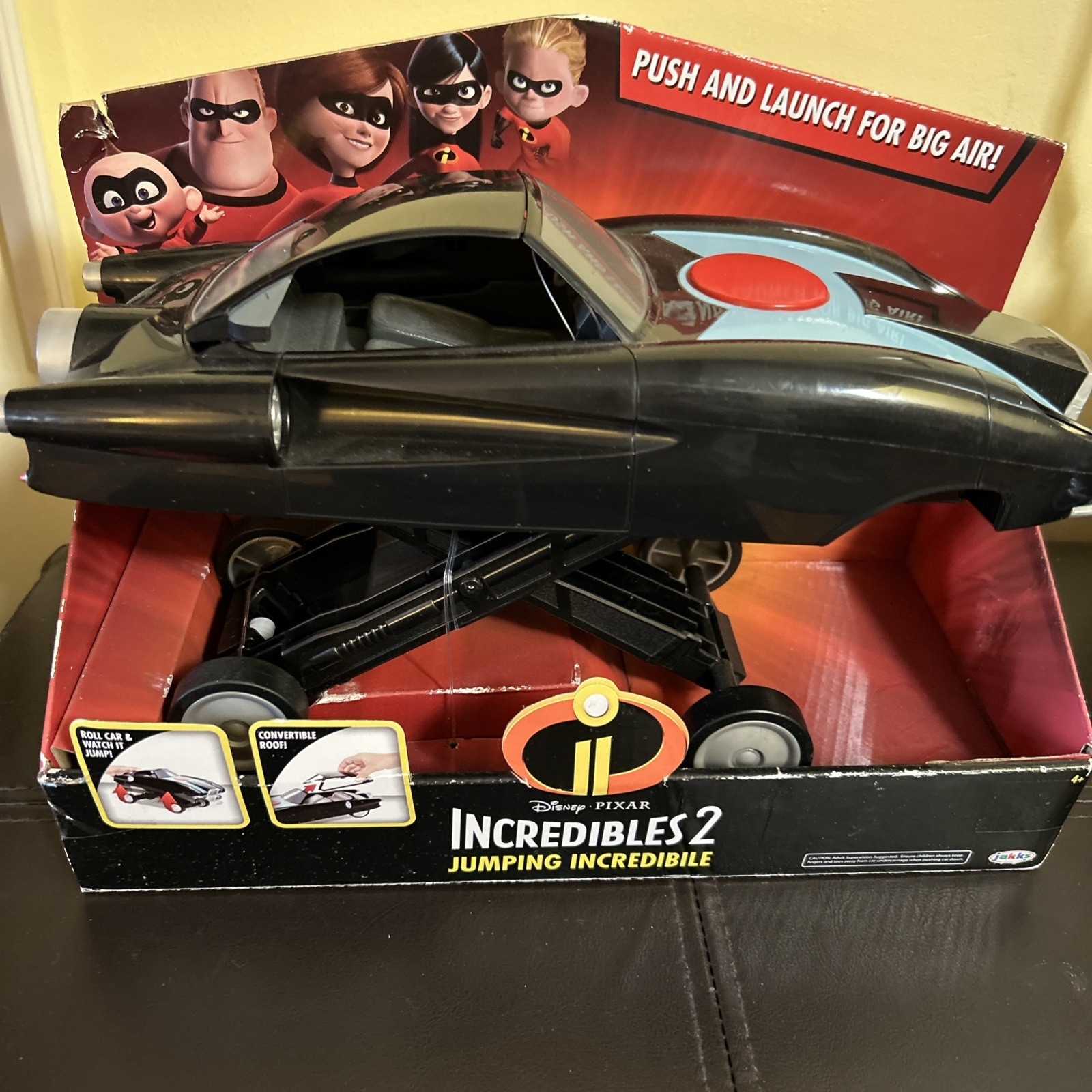 The Incredibles 2 Jumping Incredibile Car Vehicle Push Launch Feature Disney NIB