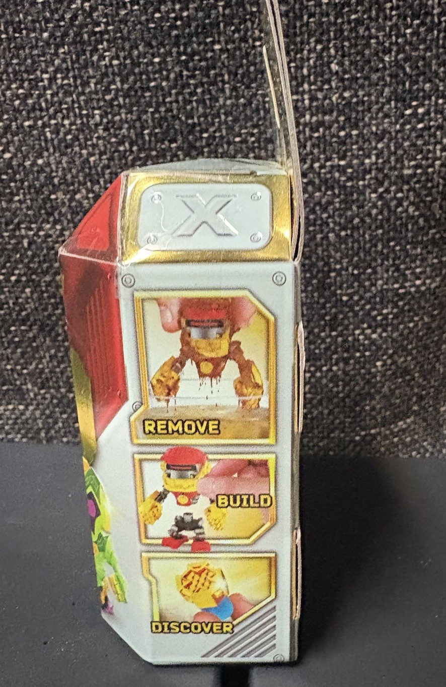 TREASURE X MINI ROBOTS GOLD – Remove the RUST AND BUILD YOUR BOT – New In Box
