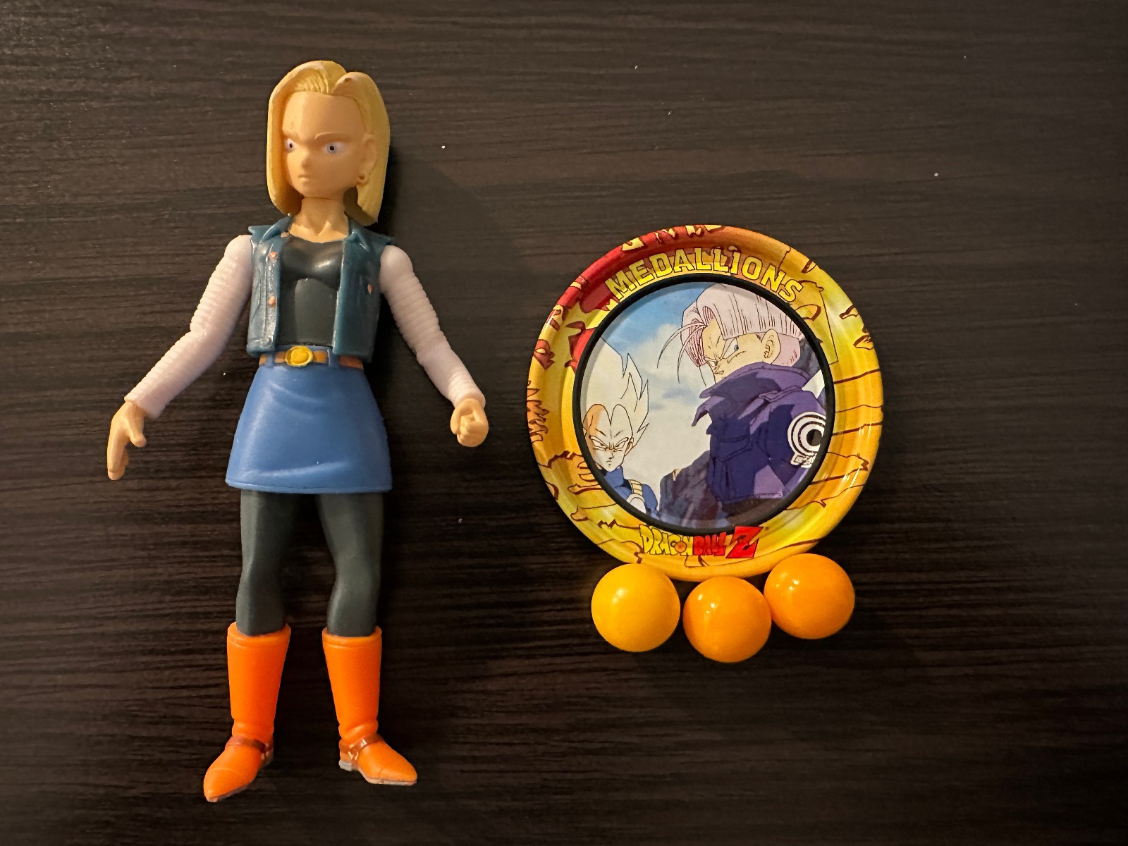 Vintage Dragon Ball Z Android 18 Irwin Toy Figure w/ Medallion