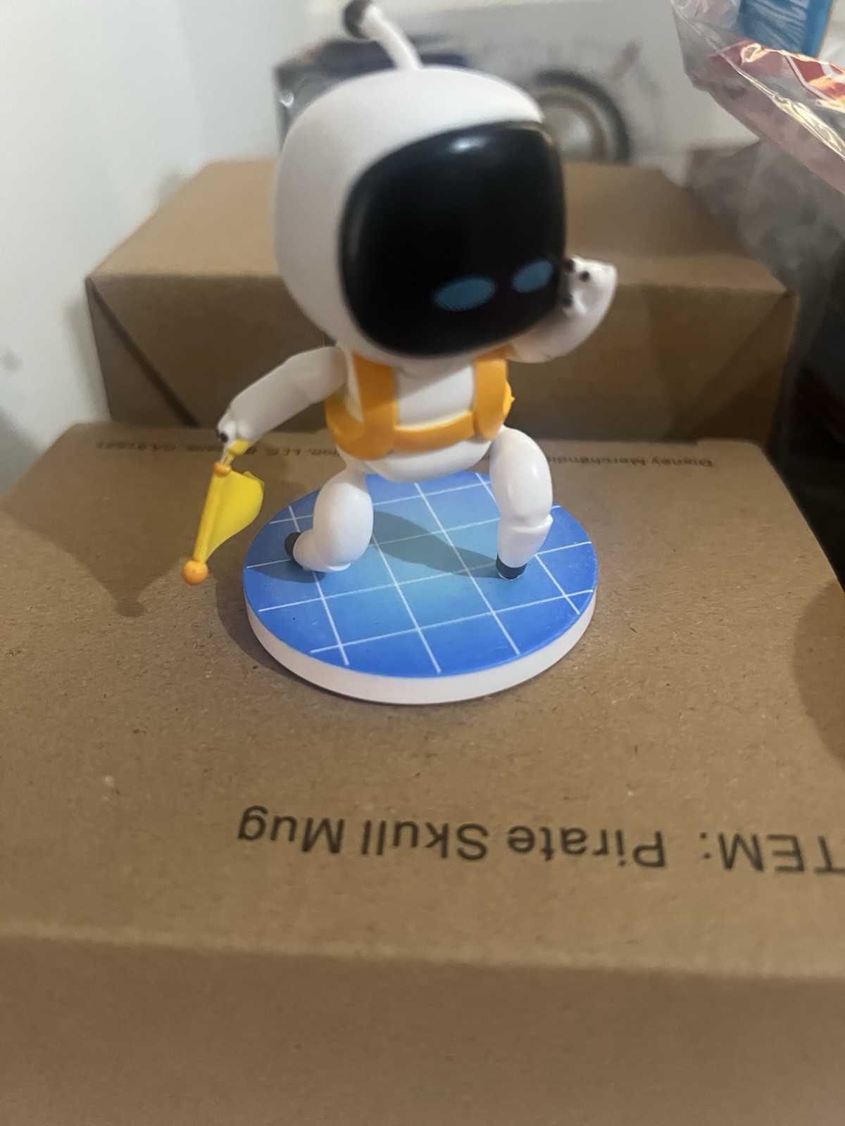 Culturefly Astro Bot Mystery 3&Prime; Vinyl Figure – Stranded Bot