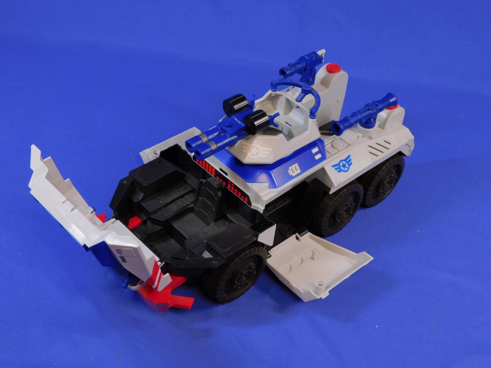 MARVEL STUDIOS CAPTAIN AMERICA FIRST AVENGER STRIKEFIRE TRANSPORT COMPLETE 2011