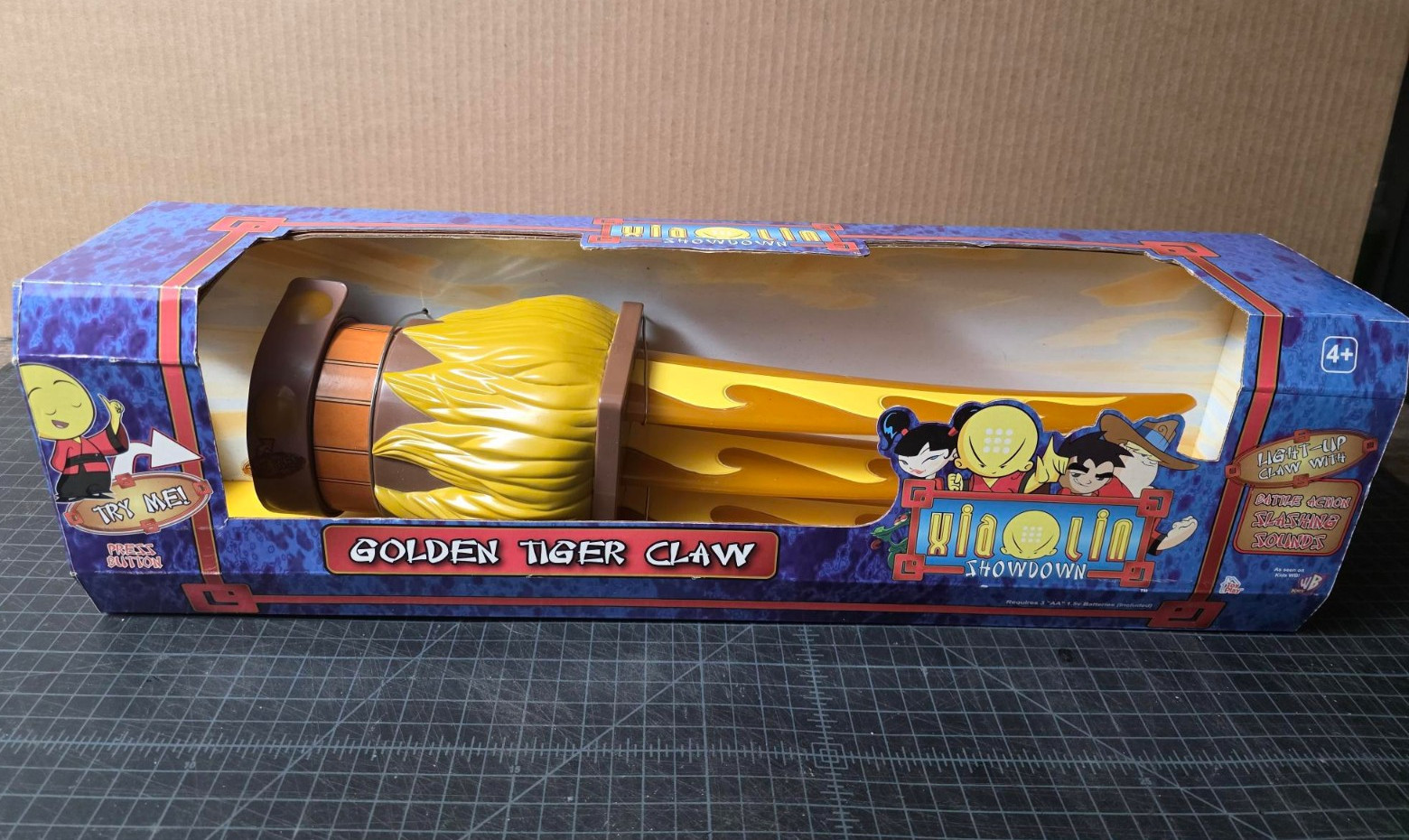 RARE – RETAIL GOLDEN TIGER CLAW, XIAOLIN SHOWDOWN in Packaging