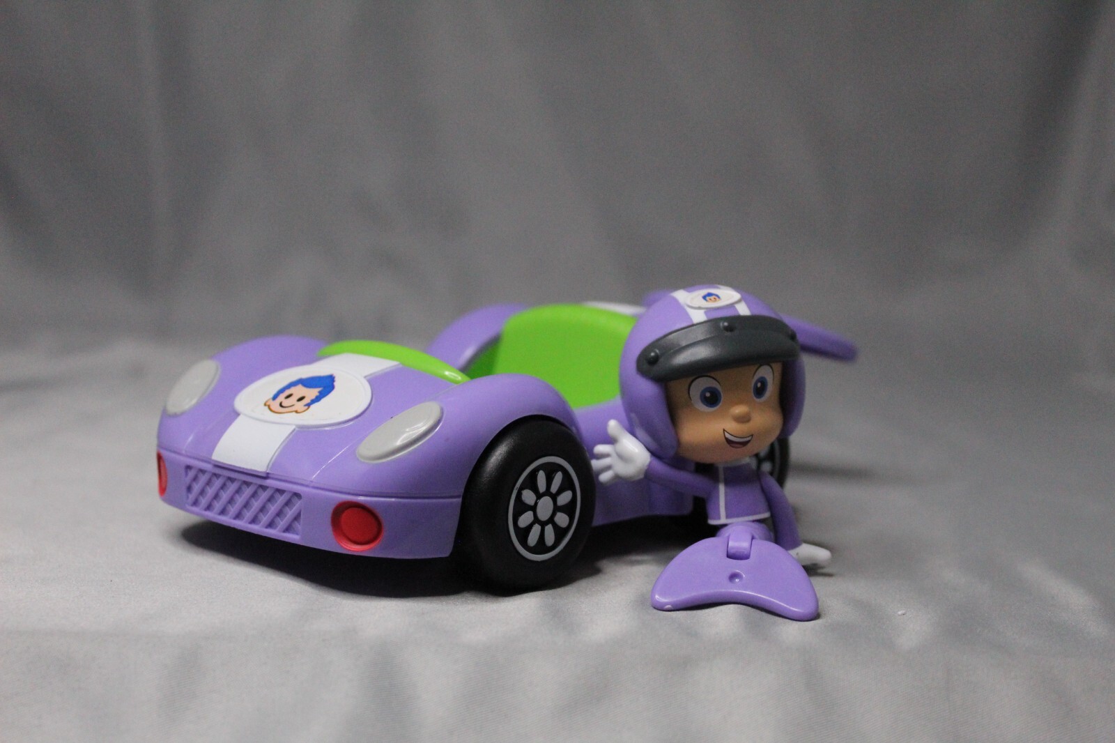 Nick Jr. Bubble Guppies Gil’s Fin-tastic Racer Push Car Purple Car with Gil