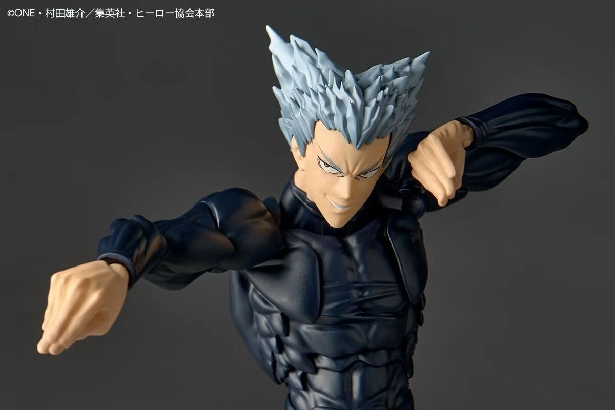 Kaiyodo Revoltech Amazing Yamaguchi Garou One Punch Man Figure w/Bonus In Hand