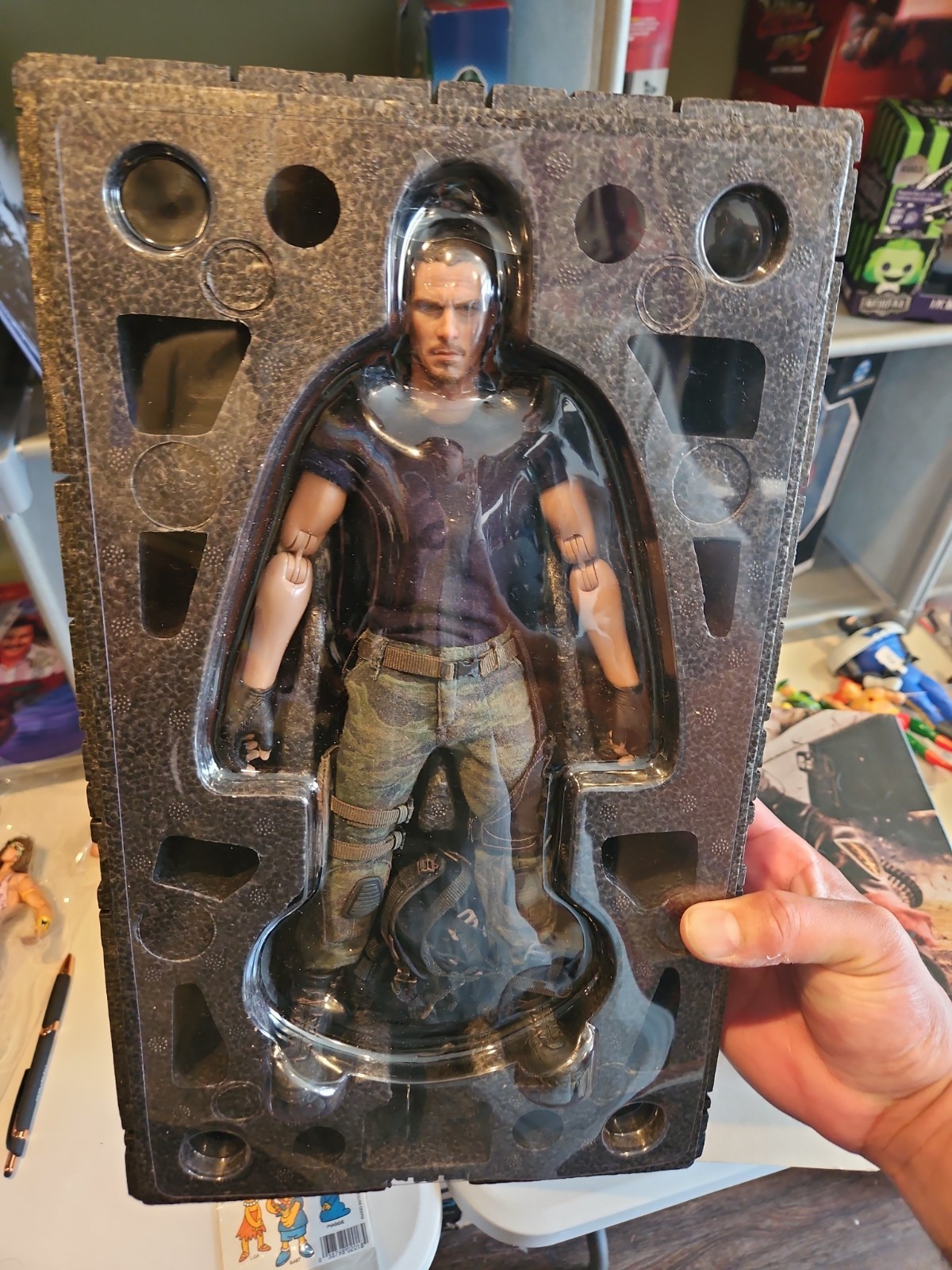 Hot Toys Movie Masterpiece MMS95 Terminator Salvation John Connor 1/6 Figure