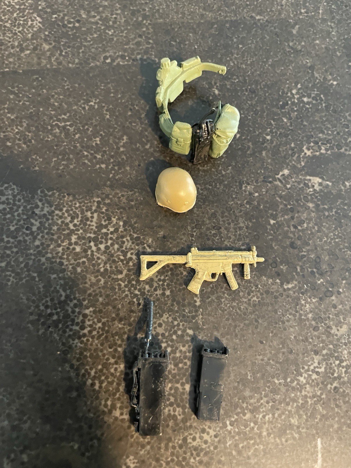 Elite Force Army Desert Ops Assault Commander Action Figure Blue Box Toys 2000