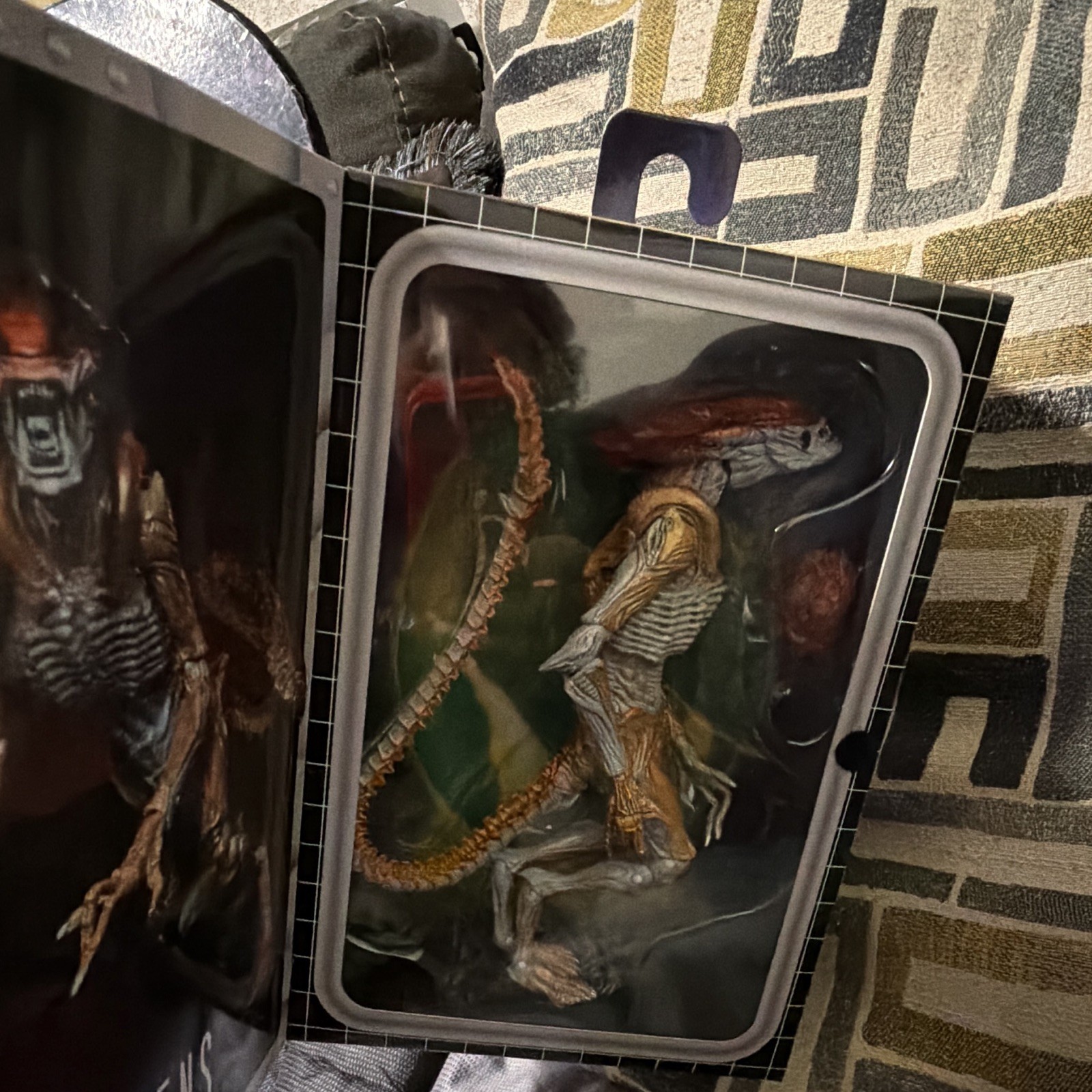NECA Kenner Aliens Panther Alien Action Figure Movie Theme Ages 17+