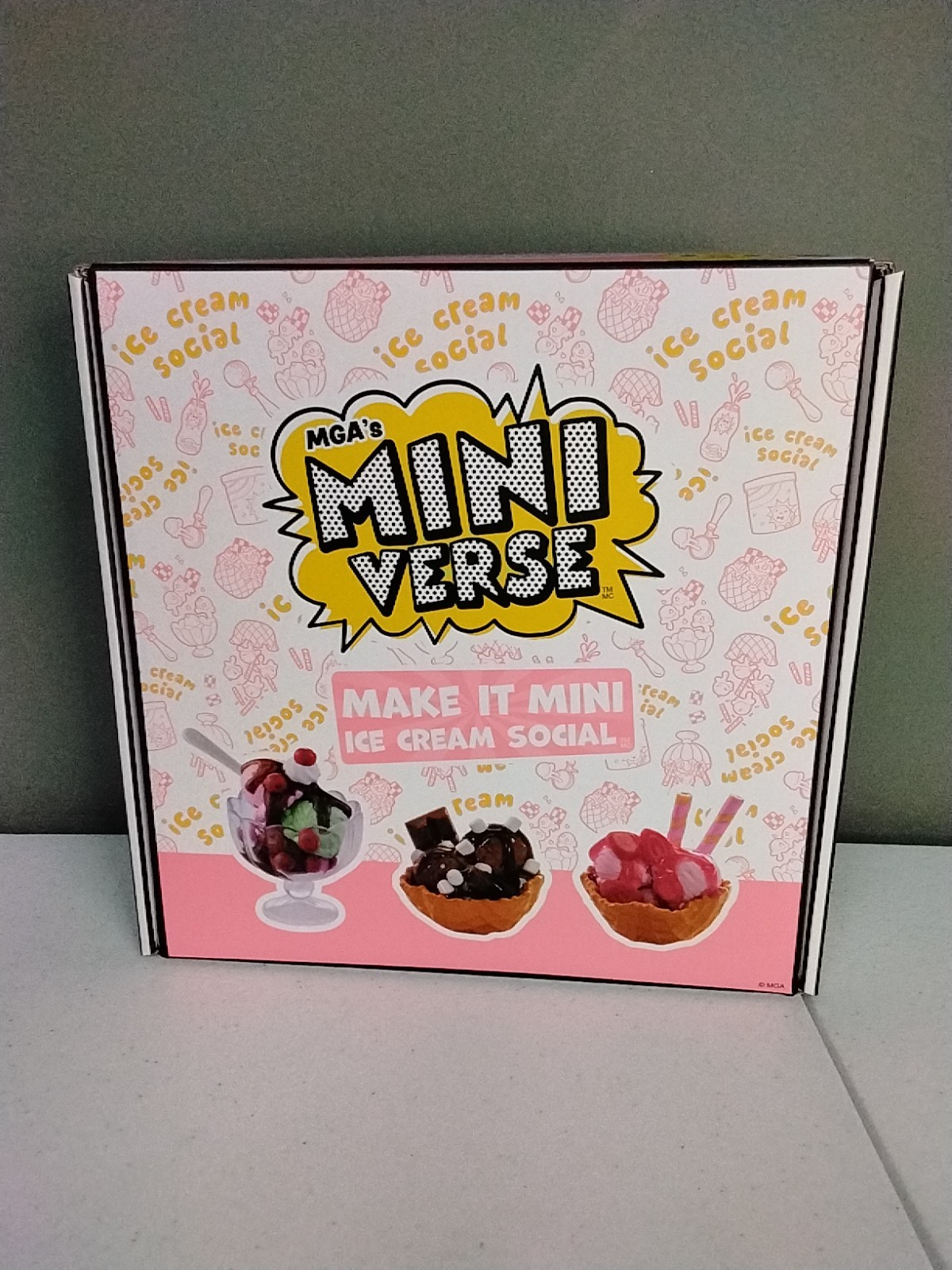 MGA&rsquo;s Miniverse Make It Mini Food/Ice Cream Social