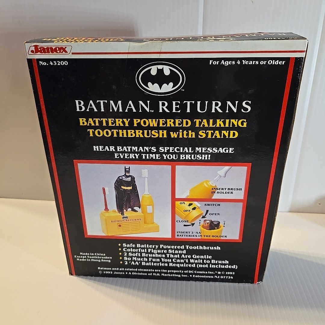 JANEX NEW Batman Returns Battery Powered Talking Toothbrush /Stand Vintage