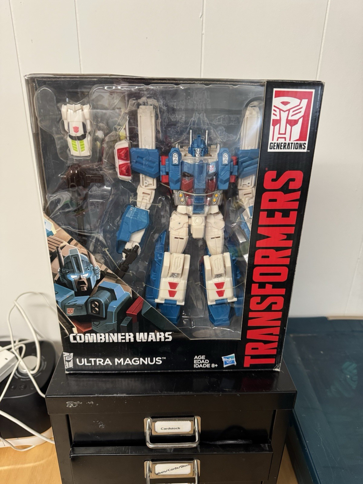 Hasbro Transformers Generations Combiner Wars Ultra Magnus Sealed/NIB