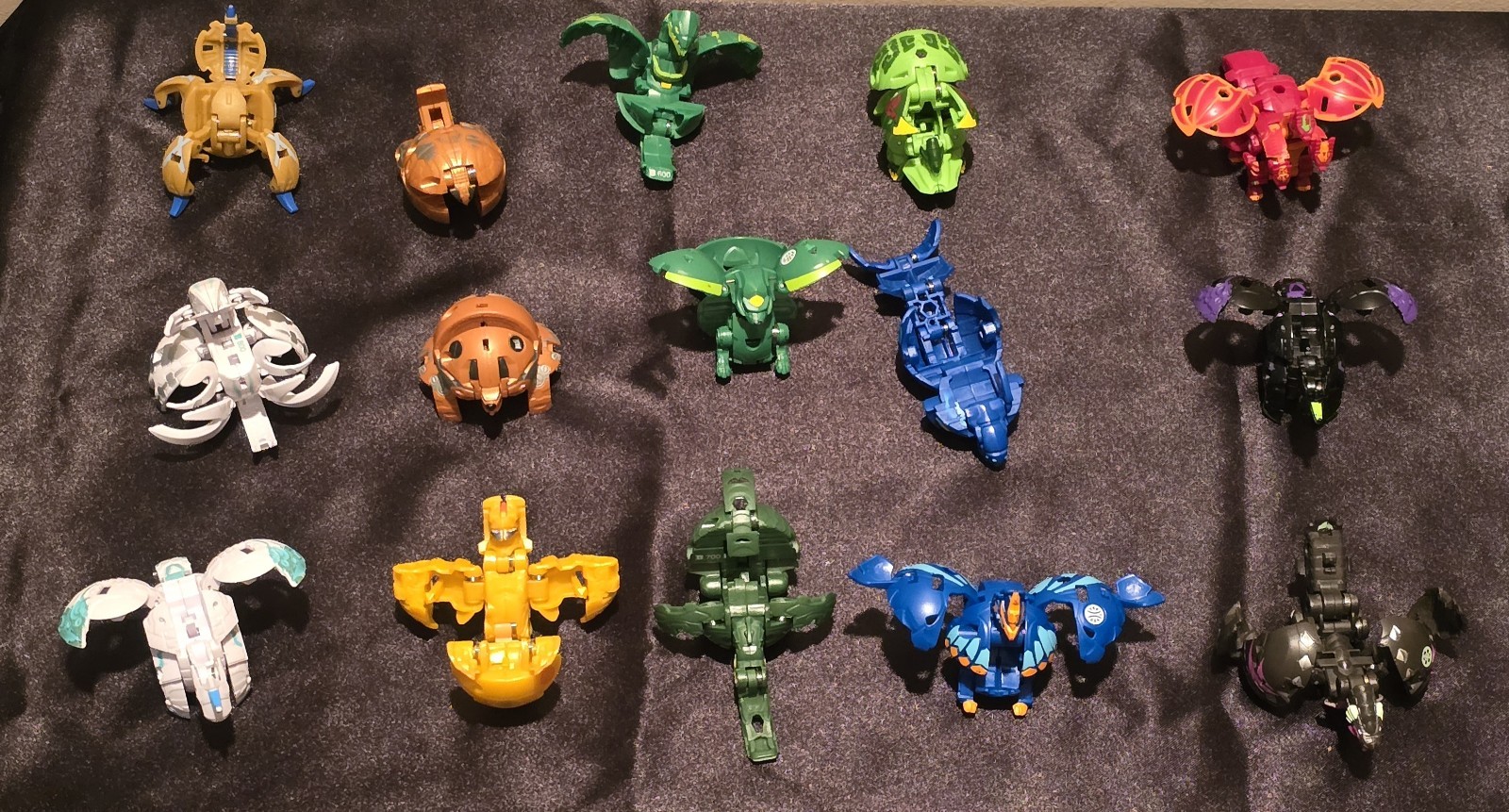 Bakugan Battle Brawlers Mixed Attributes (See Pics) Bundle Lot Set of 15