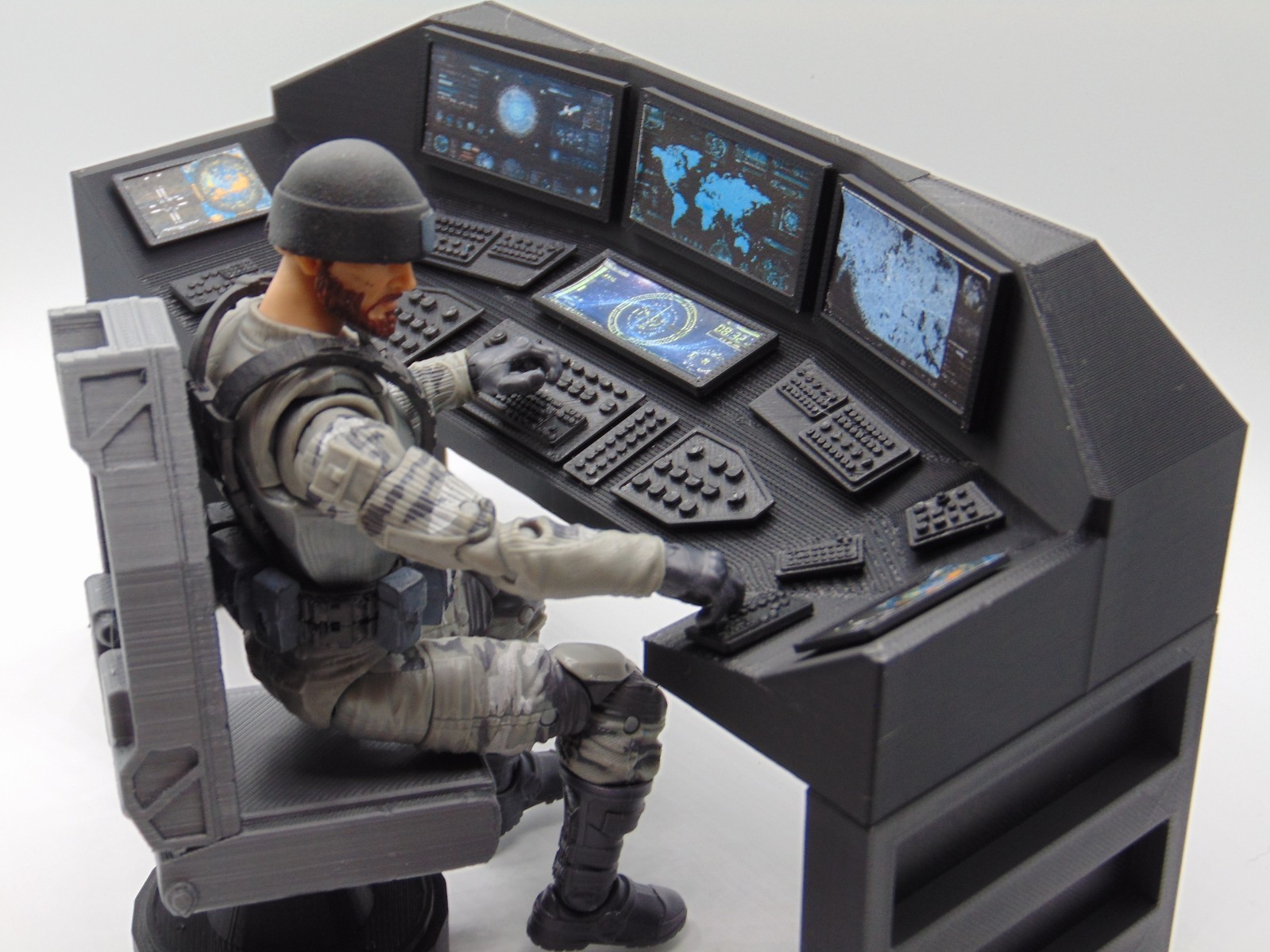 Custom 1:18 Computer Operator Control Station Set for eBay Buyer ID darthviard