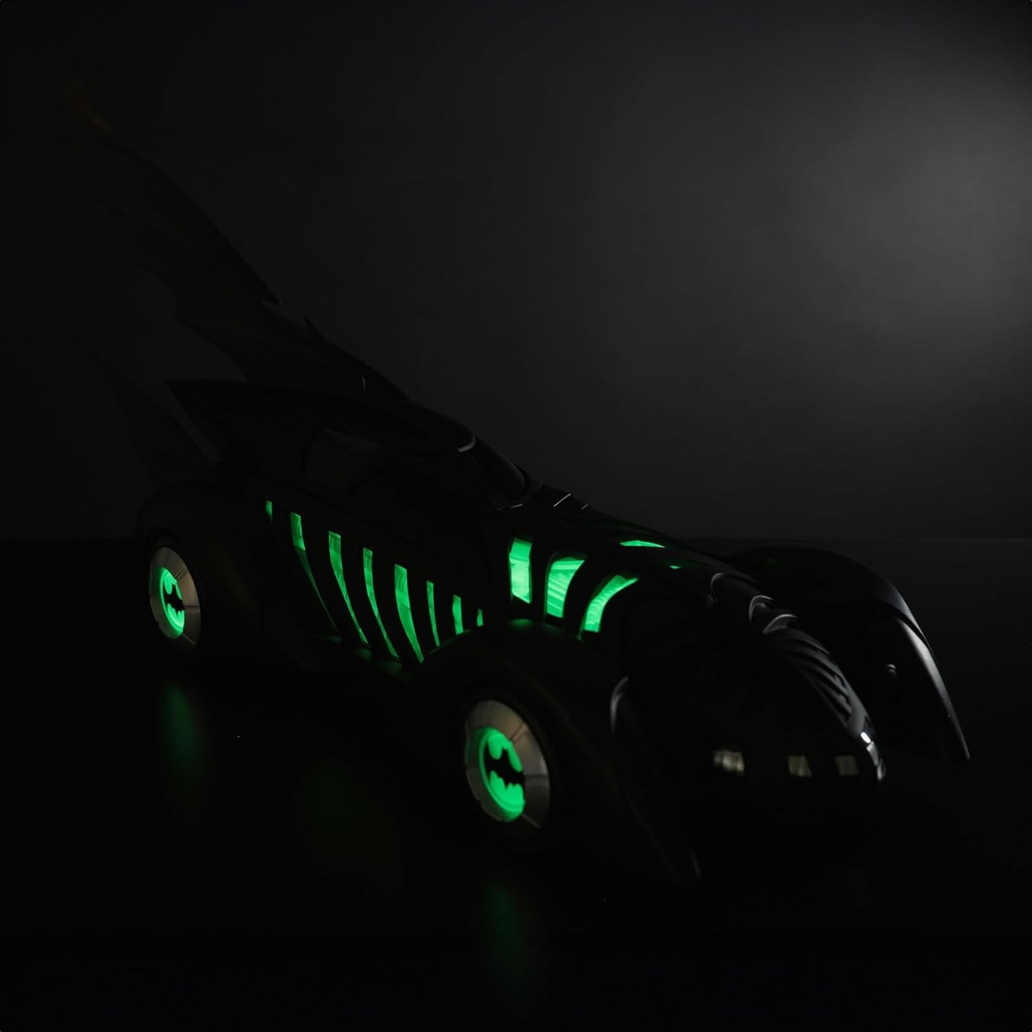 McFarlane Toys DC Multiverse Batmobile (Batman Forever) Glow in The Dark Vehicle