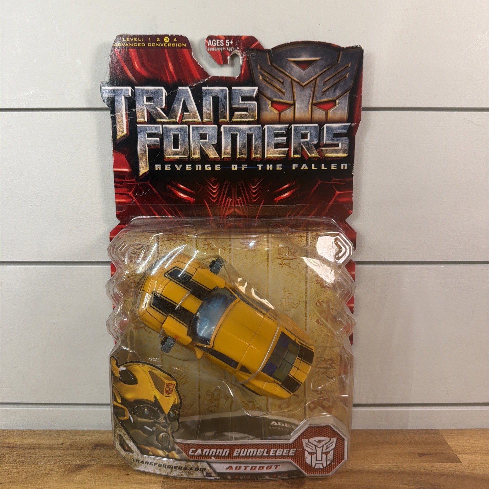 Transformers Revenge of the Fallen 2009 Deluxe Class Cannon Bumblebee *Box Wear