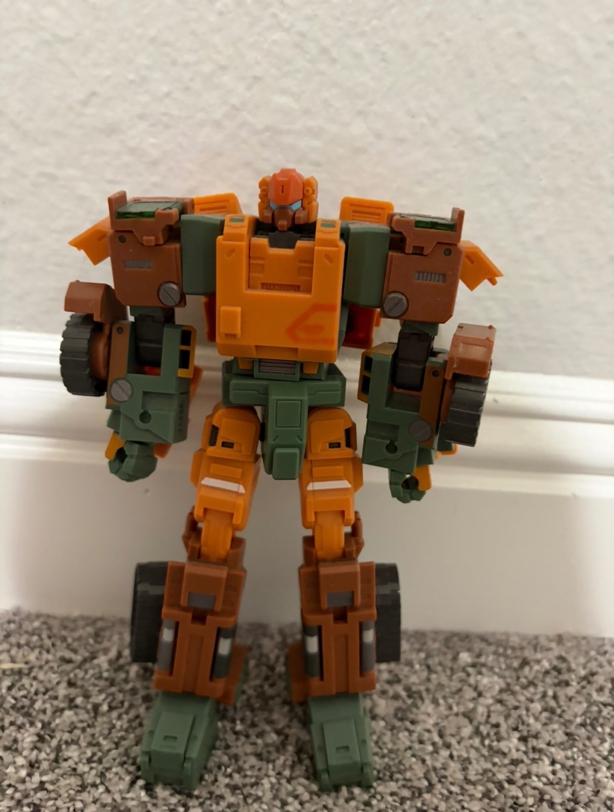 Fansproject Warbot Revolver Core (Third Party Transformers Roadbuster)