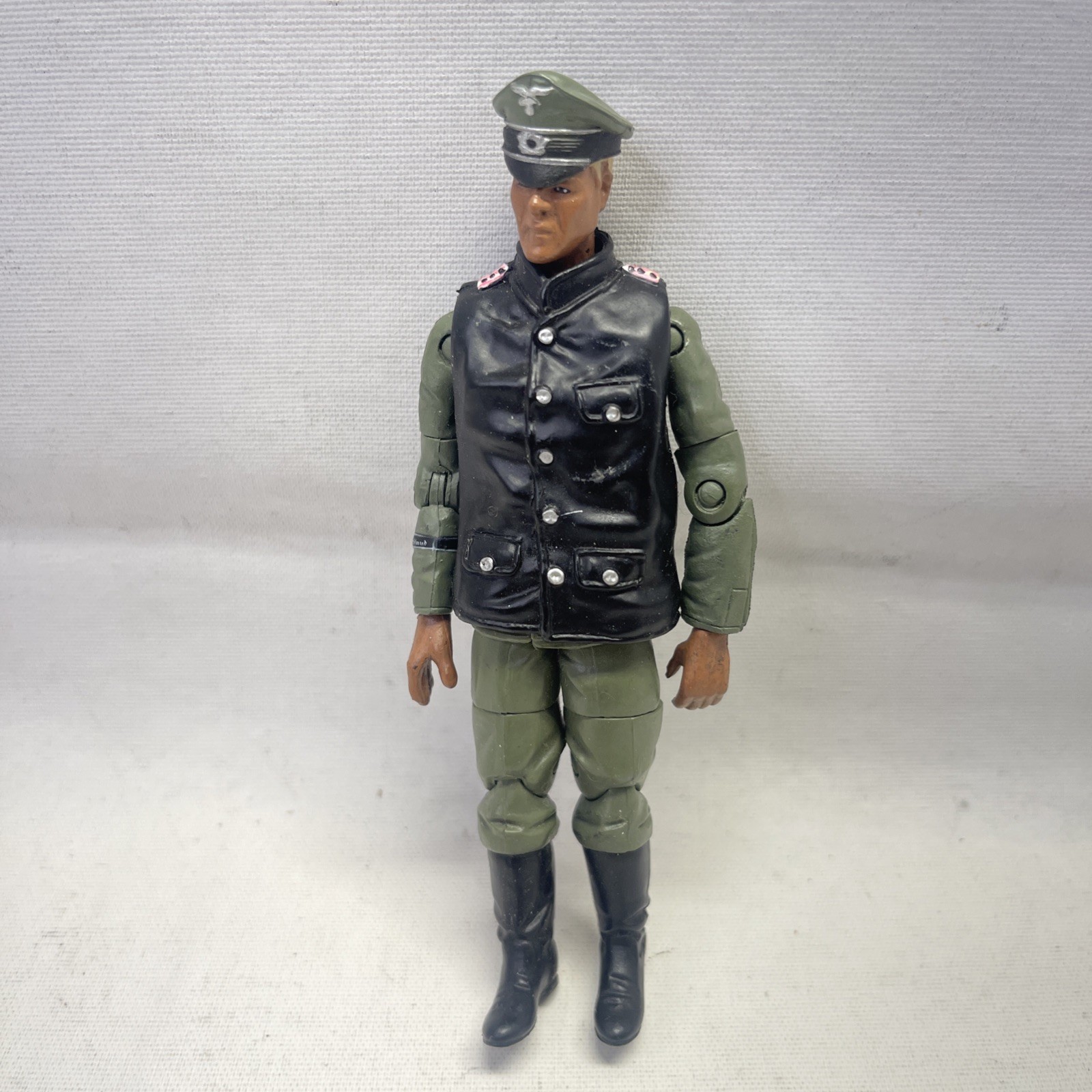 Ultimate Soldier 1:18 WWII German Wehrmacht Commander Officer Figure with Coat!!
