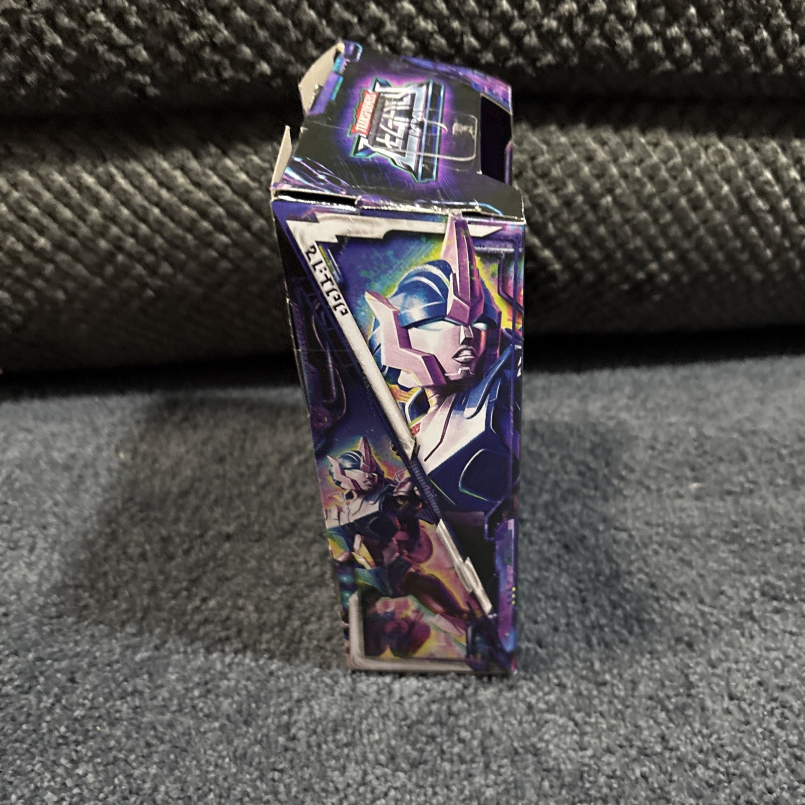 Hasbro Transformers Legacy Prime Univese Arcee Action Figure Deluxe Class