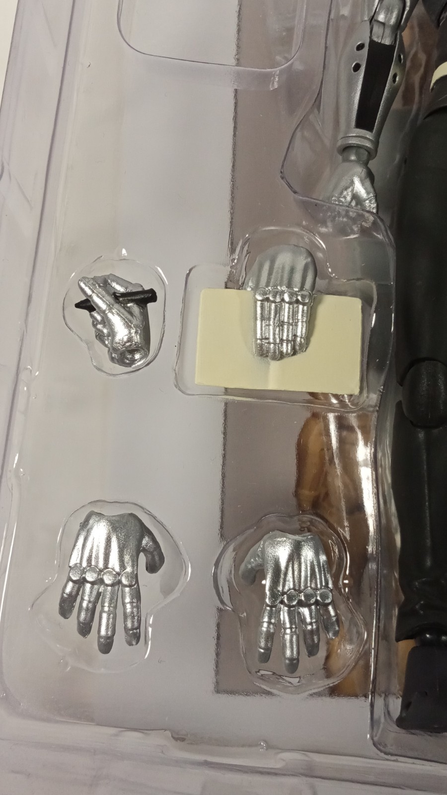 **PLEASE READ DESCRIPTION**Dasin Model Genos & KO One Punch Man Action Figures