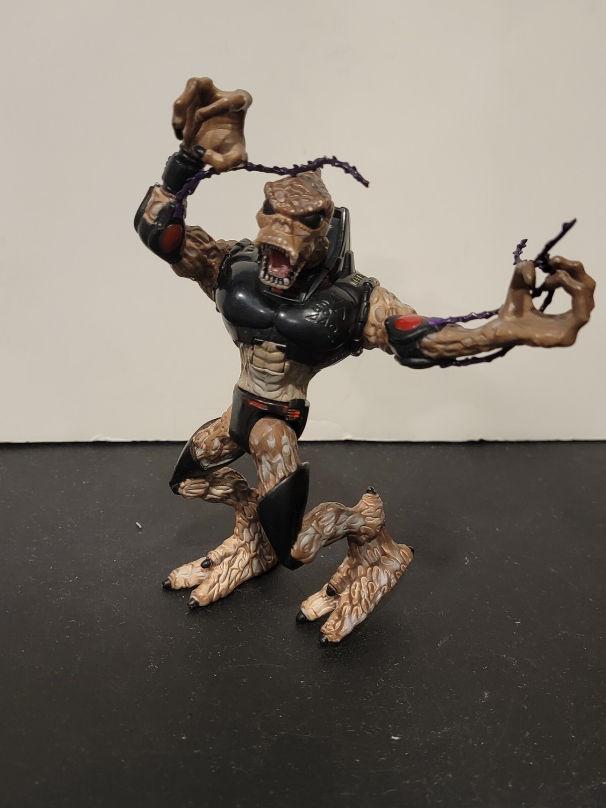 Vintage Battlestar Galactica Imperius Leader 6.5in. Figure Trendmasters 1996