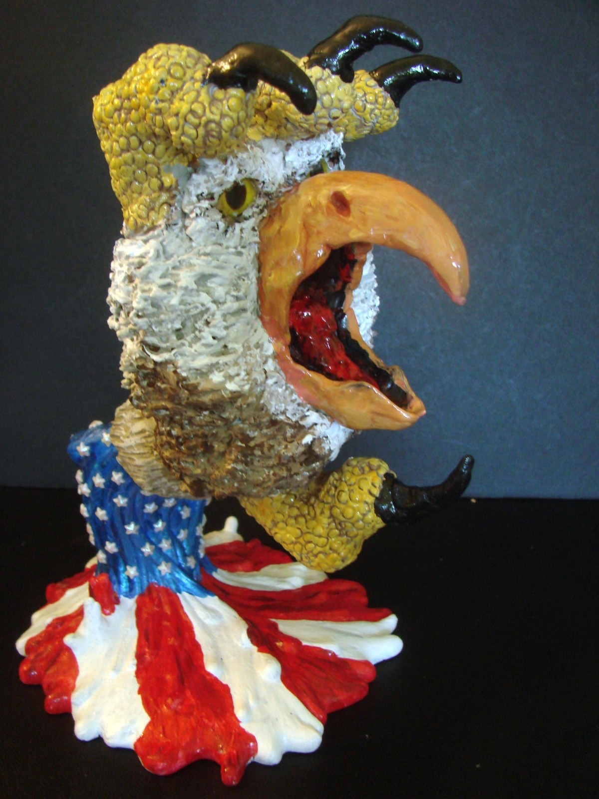 EAGLE SCREAM HAND Custom Kidrobot Santa Cruz Skateboards Screaming Hand Figure