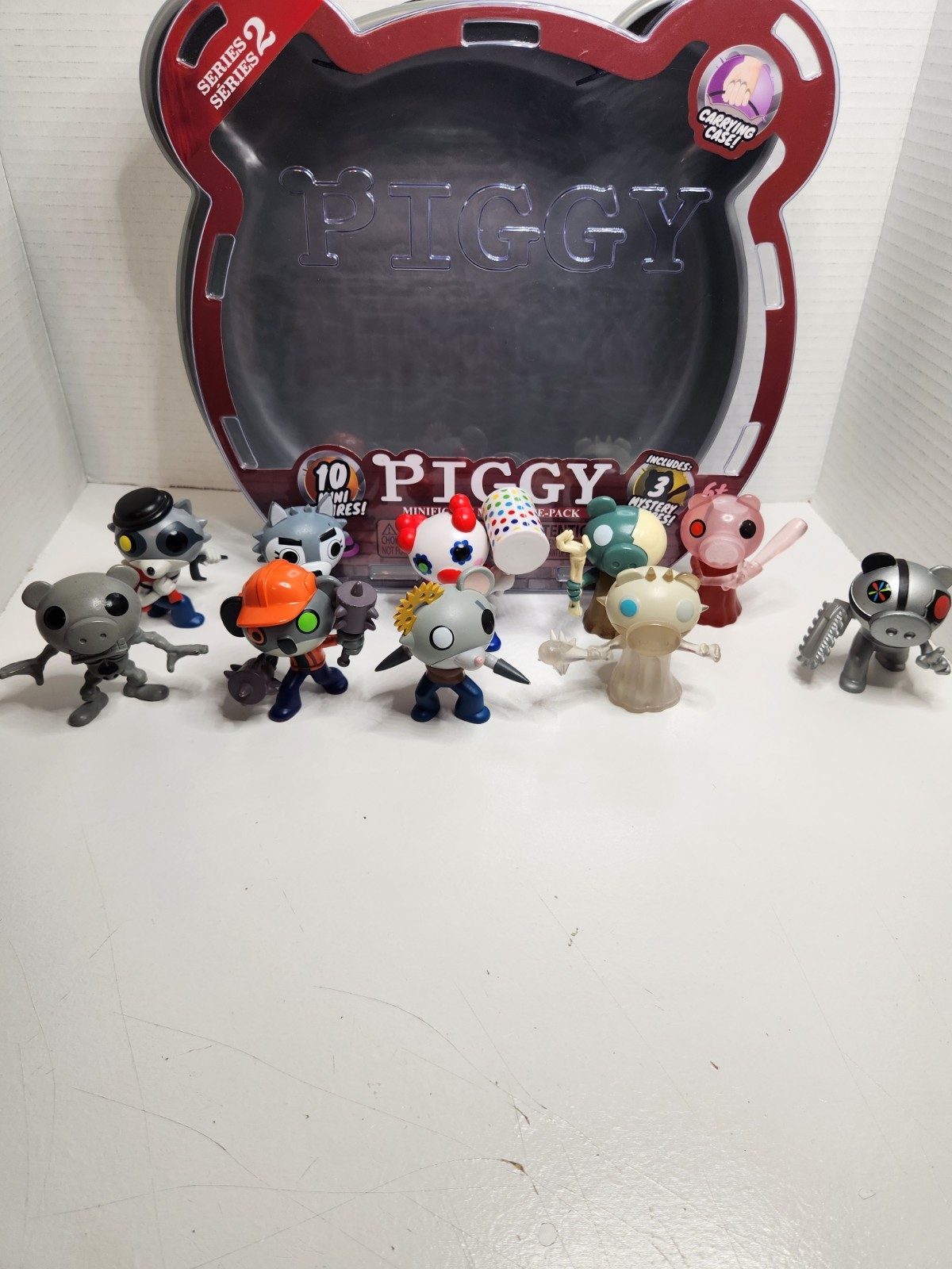 Roblox PIGGY Series 2 Mini Figure Mega Case 10-Pack Carry Case