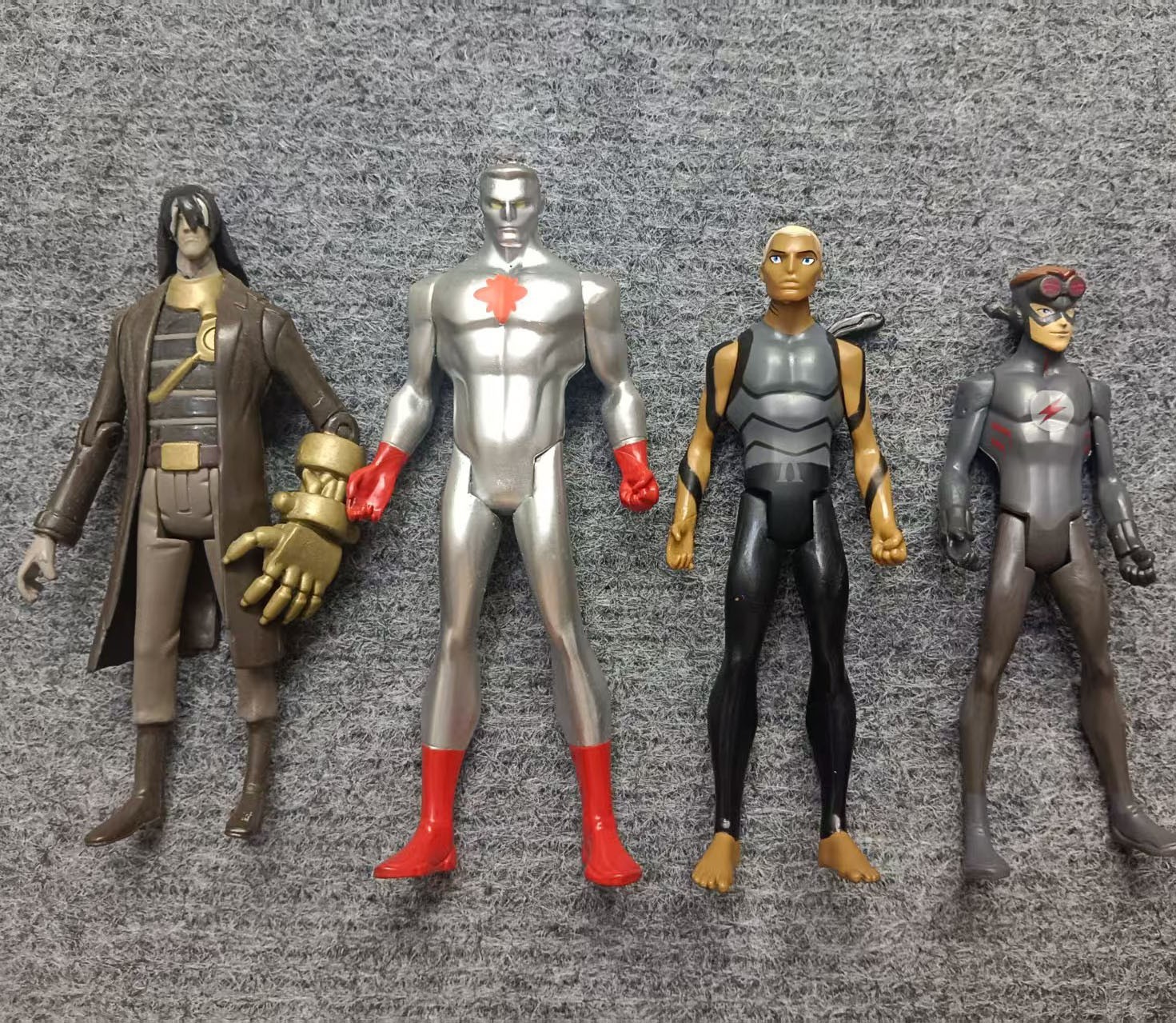 lot 4 DC Comics Young Justice Kid Flash CAPTAIN ATOM Aqualad action figure 4.5&Prime;
